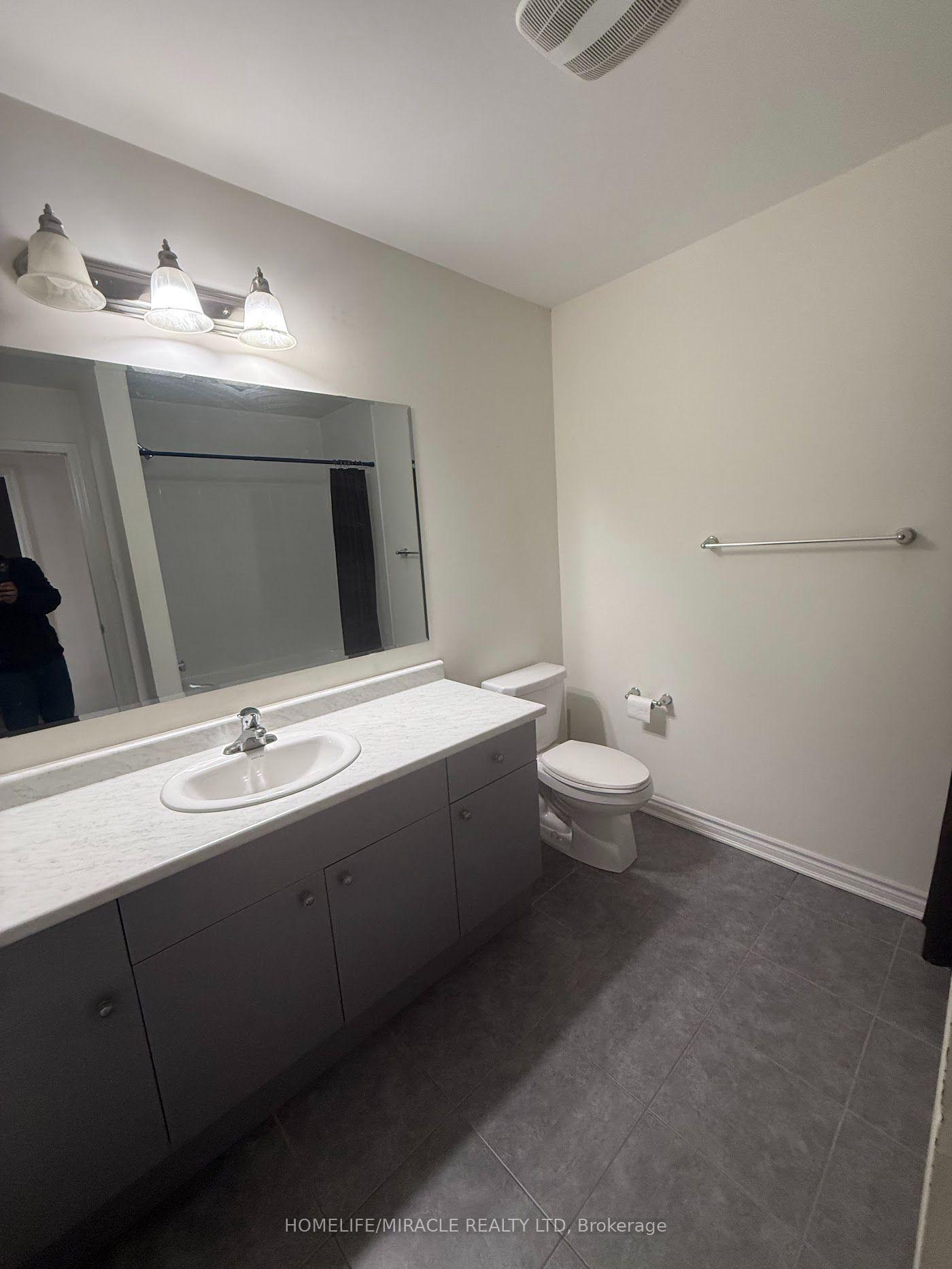 Photo 10 of 69 Benhurst Crescent, Brampton, Northwest Brampton — HOMEH