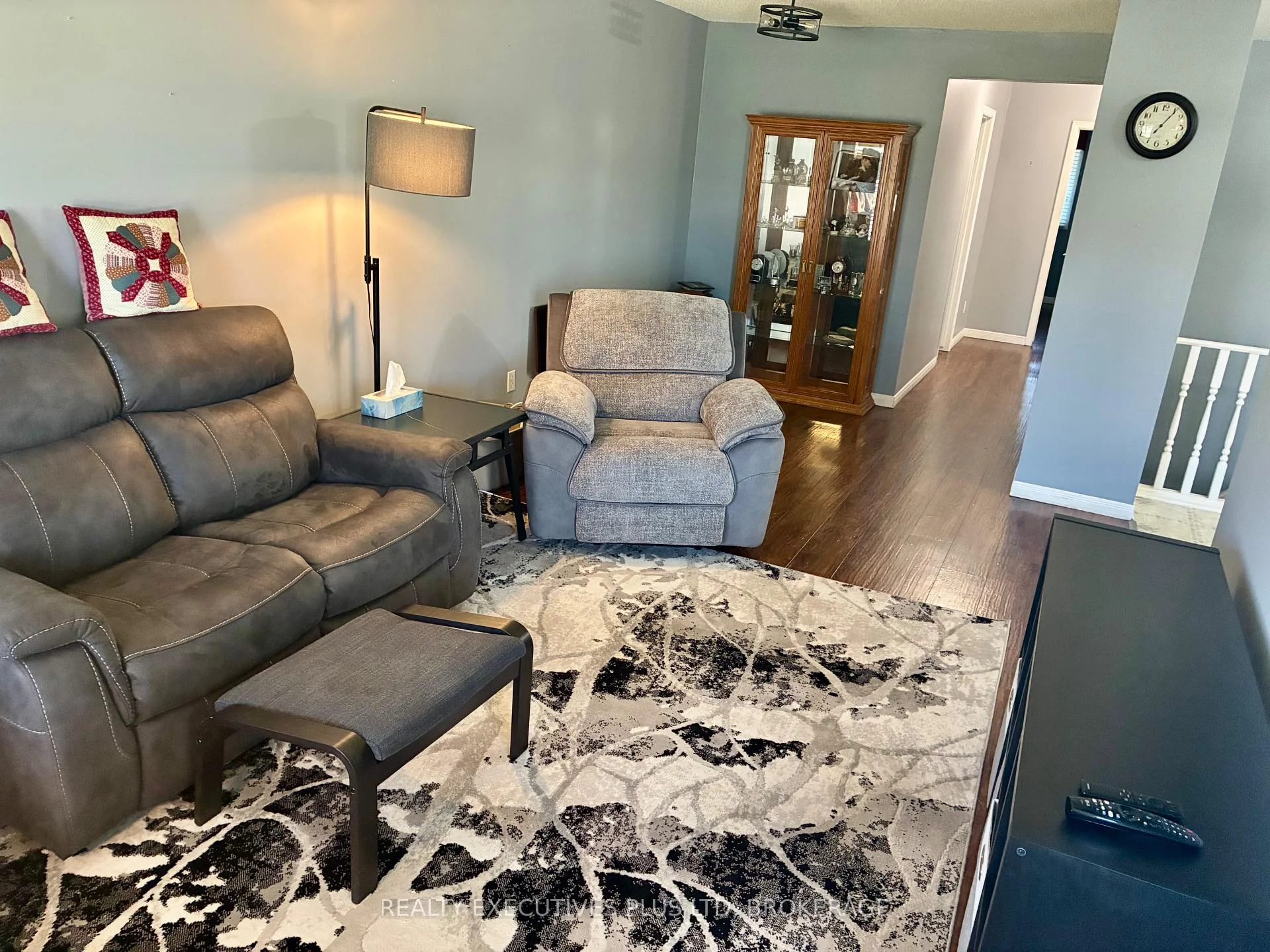 Photo 9 of 94 Carriage Road, St. Catharines, Secord Woods — HOMEH