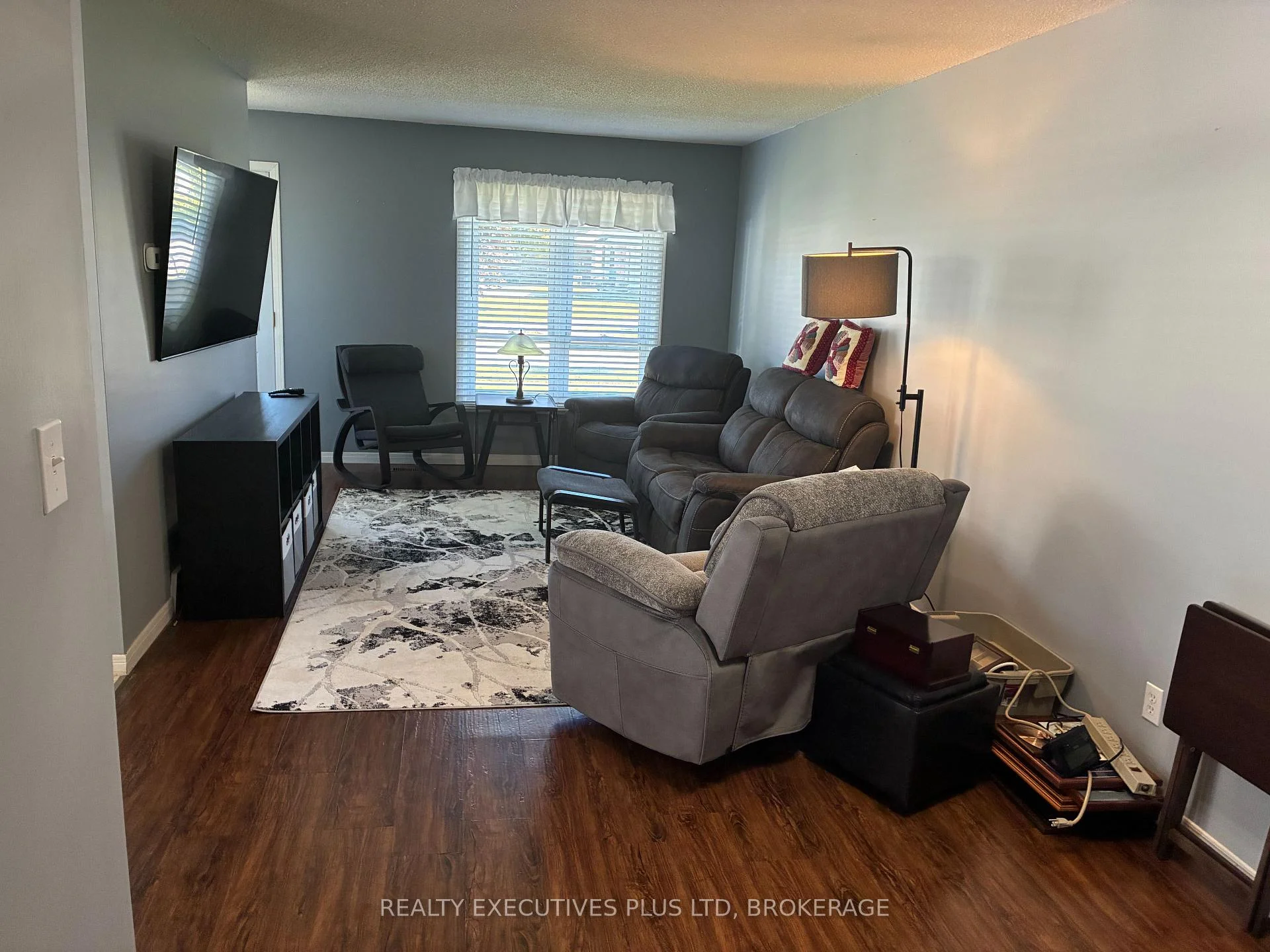 Photo 31 of 94 Carriage Road, St. Catharines, Secord Woods — HOMEH