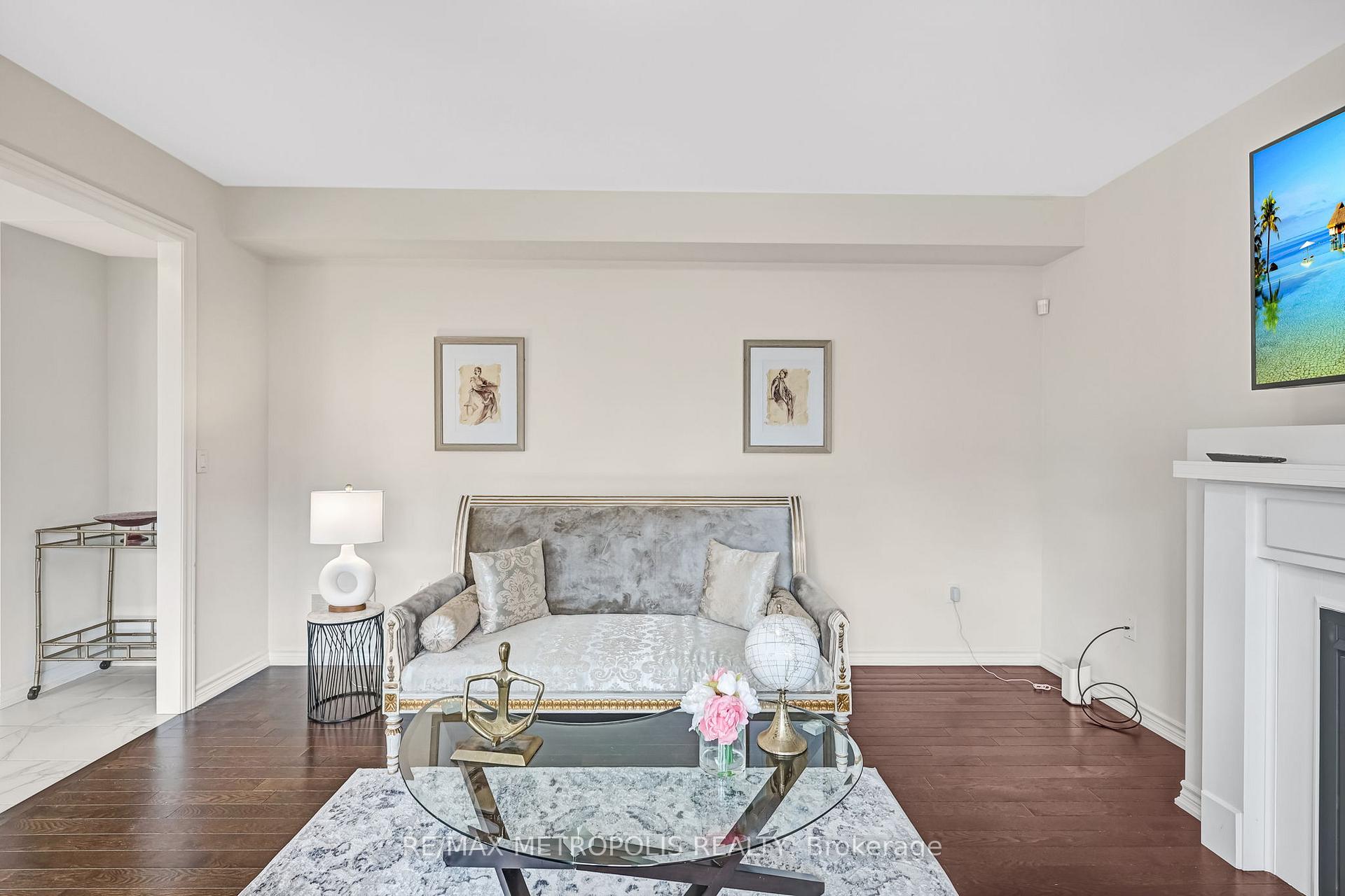 Photo 10 of 15 Douglas Kemp Crescent, Clarington, Bowmanville — HOMEH