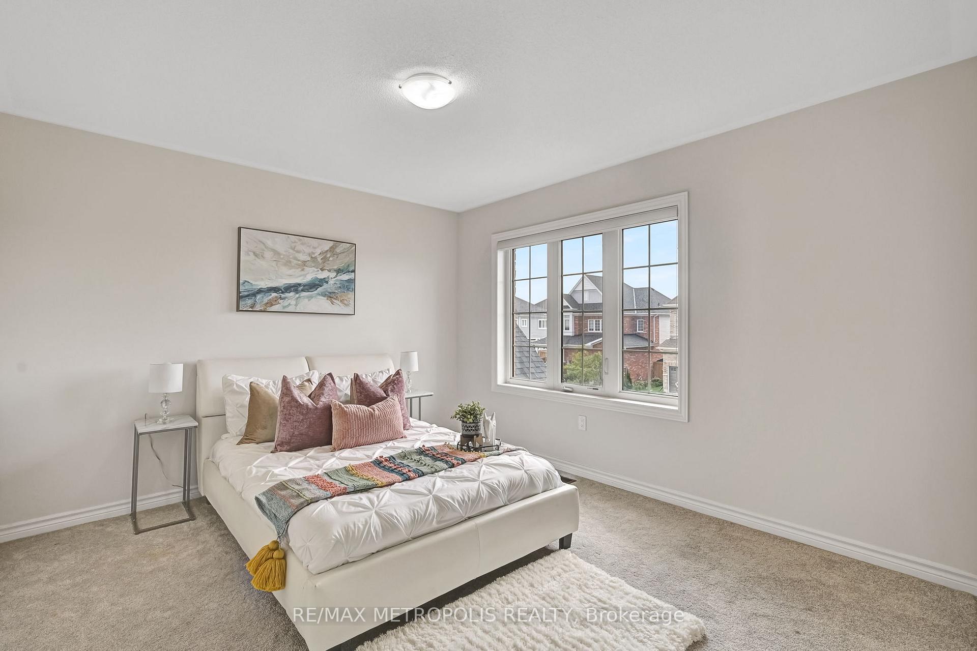 Photo 25 of 15 Douglas Kemp Crescent, Clarington, Bowmanville — HOMEH