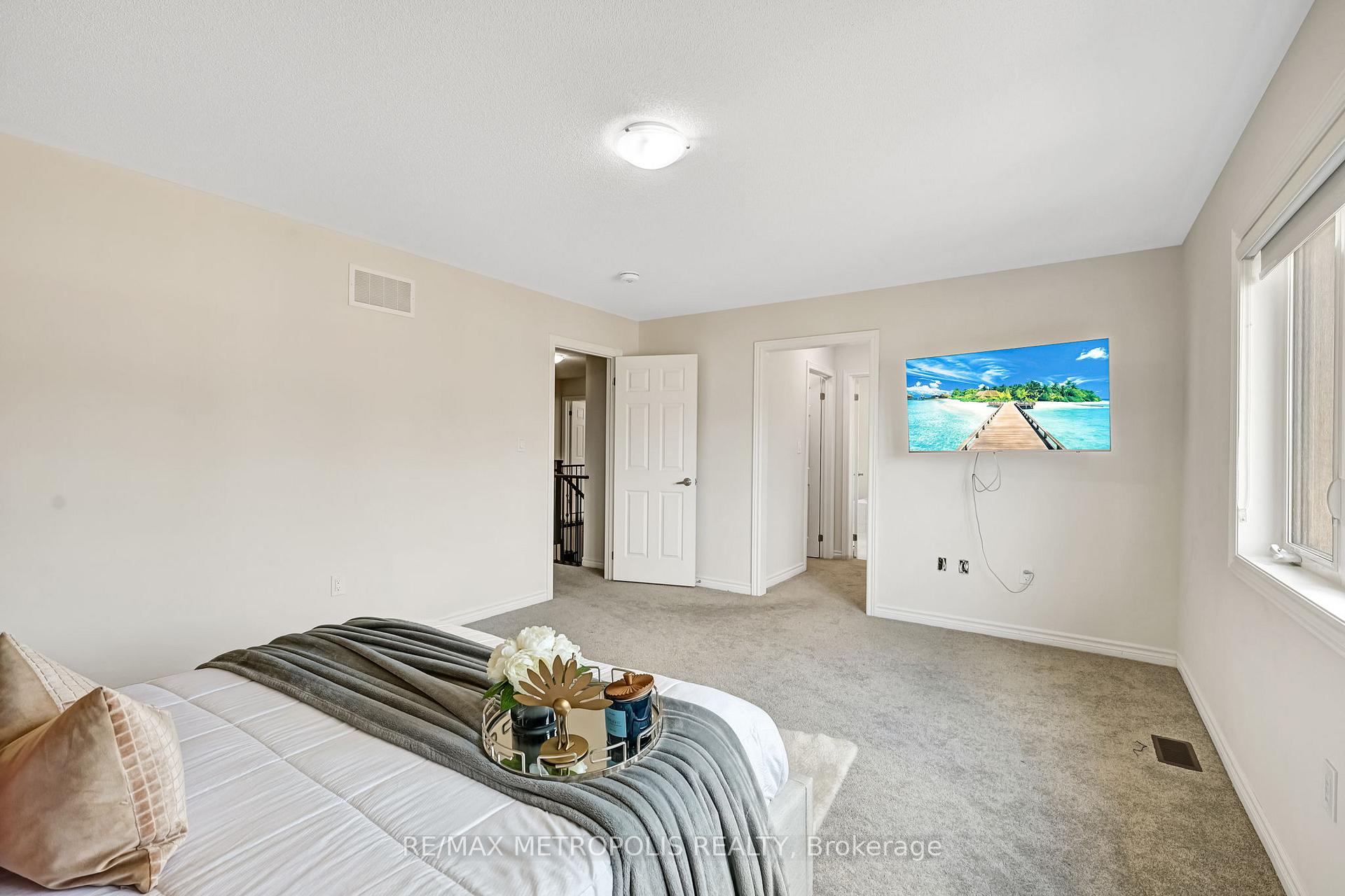 Photo 30 of 15 Douglas Kemp Crescent, Clarington, Bowmanville — HOMEH