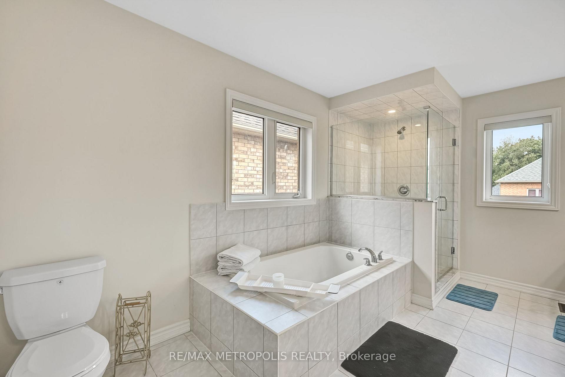 Photo 33 of 15 Douglas Kemp Crescent, Clarington, Bowmanville — HOMEH