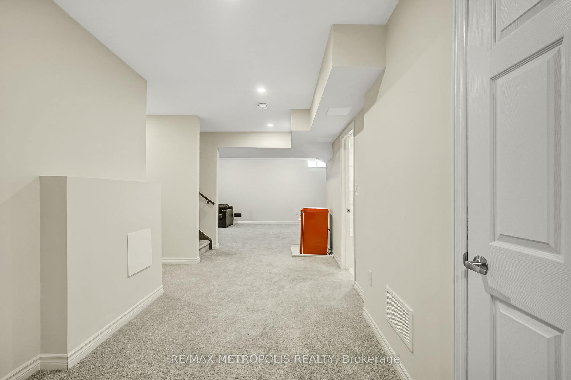 Photo 38 of 15 Douglas Kemp Crescent, Clarington, Bowmanville — HOMEH
