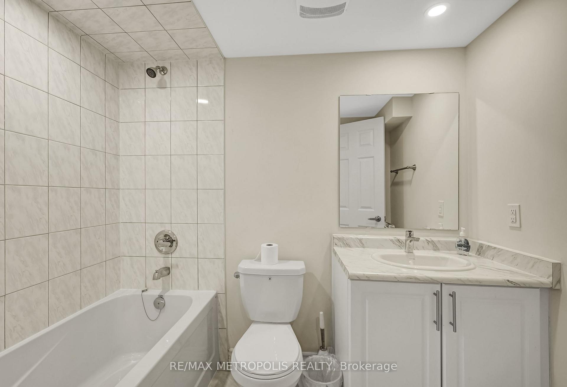 Photo 42 of 15 Douglas Kemp Crescent, Clarington, Bowmanville — HOMEH