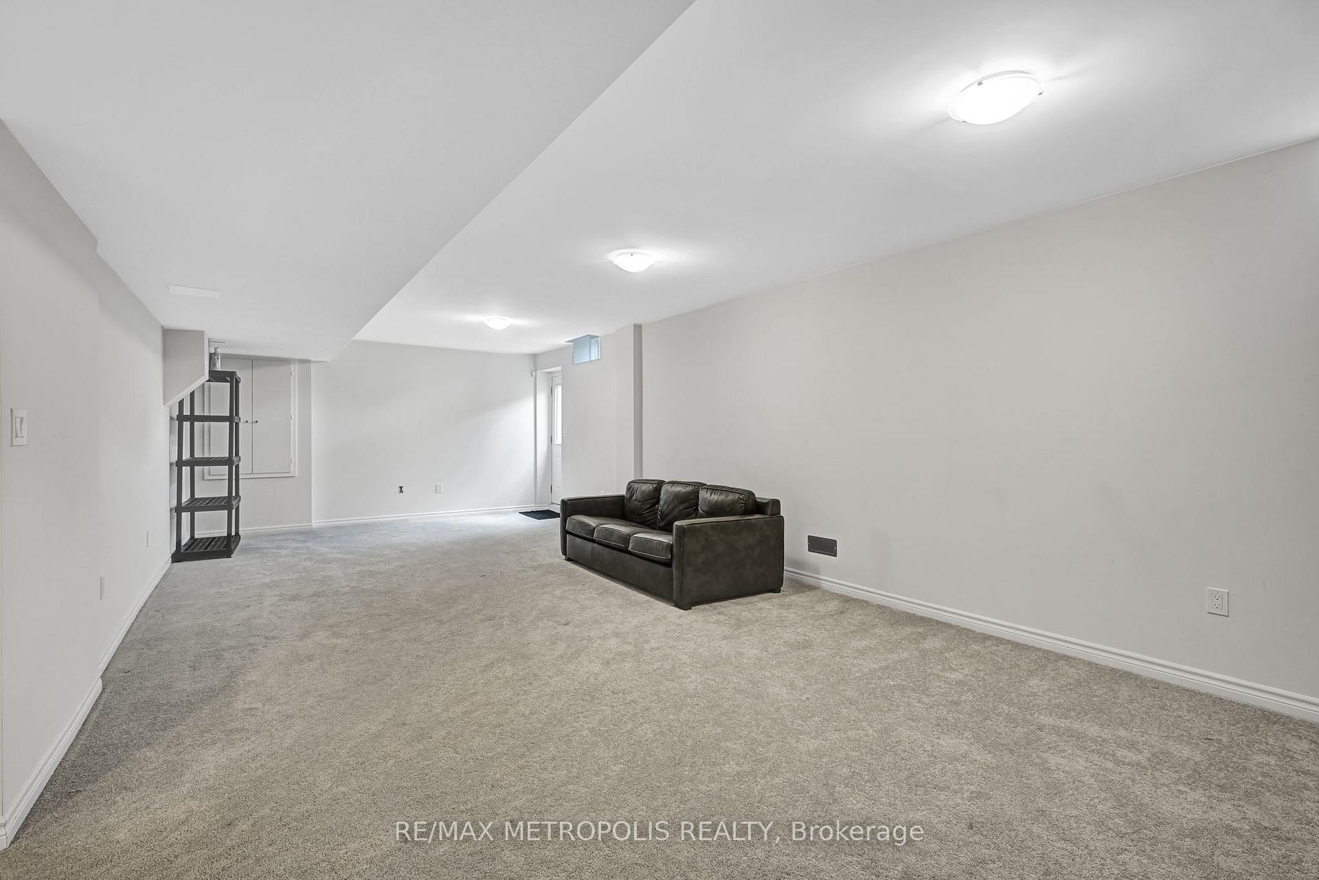 Photo 44 of 15 Douglas Kemp Crescent, Clarington, Bowmanville — HOMEH