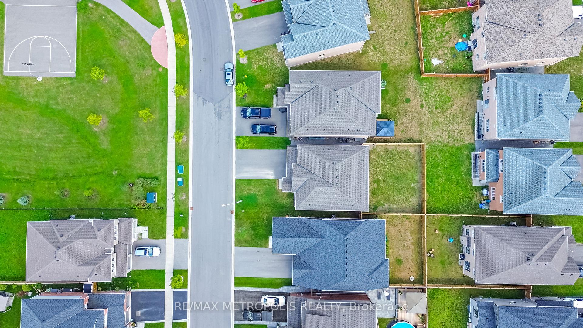 Photo 48 of 15 Douglas Kemp Crescent, Clarington, Bowmanville — HOMEH