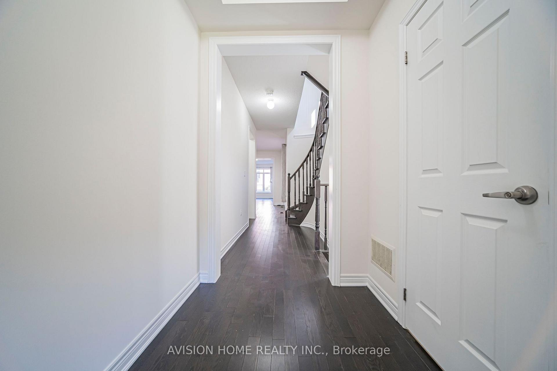 Photo 2 of 24 Titan Trail, Markham, Cedarwood — HOMEH