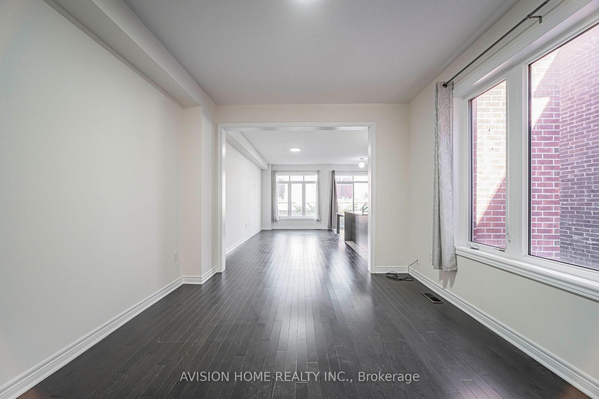 Photo 3 of 24 Titan Trail, Markham, Cedarwood — HOMEH