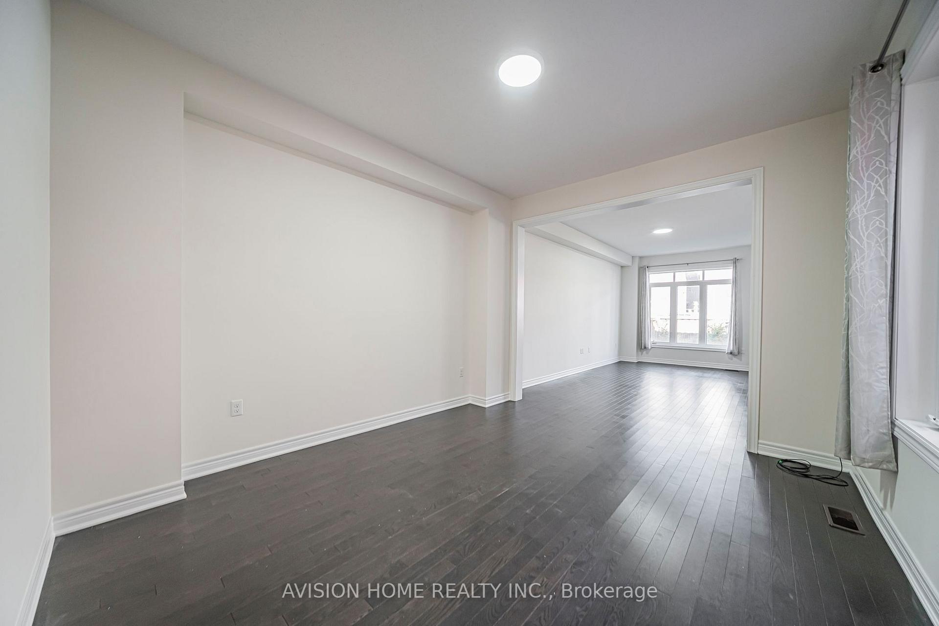 Photo 4 of 24 Titan Trail, Markham, Cedarwood — HOMEH