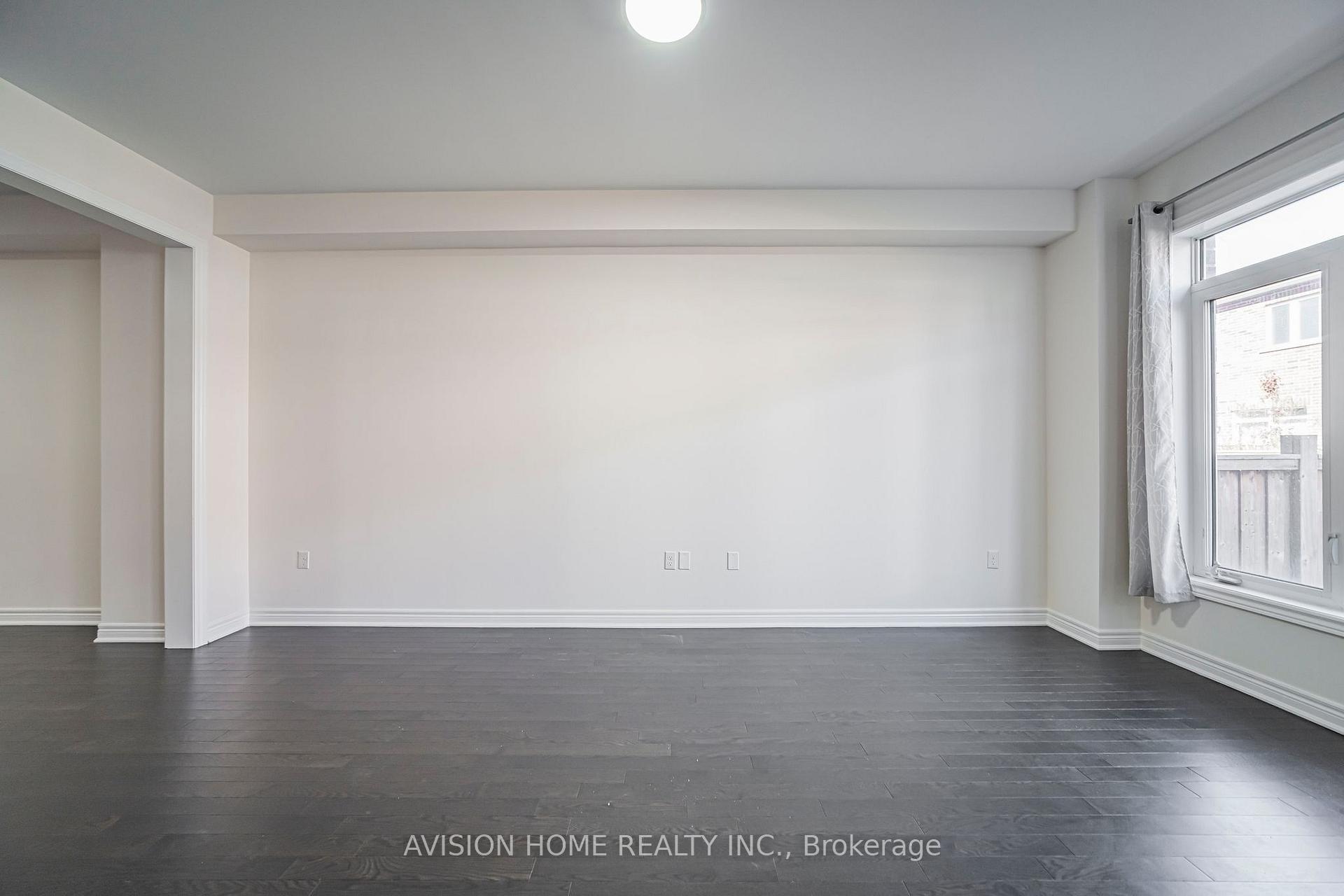 Photo 5 of 24 Titan Trail, Markham, Cedarwood — HOMEH