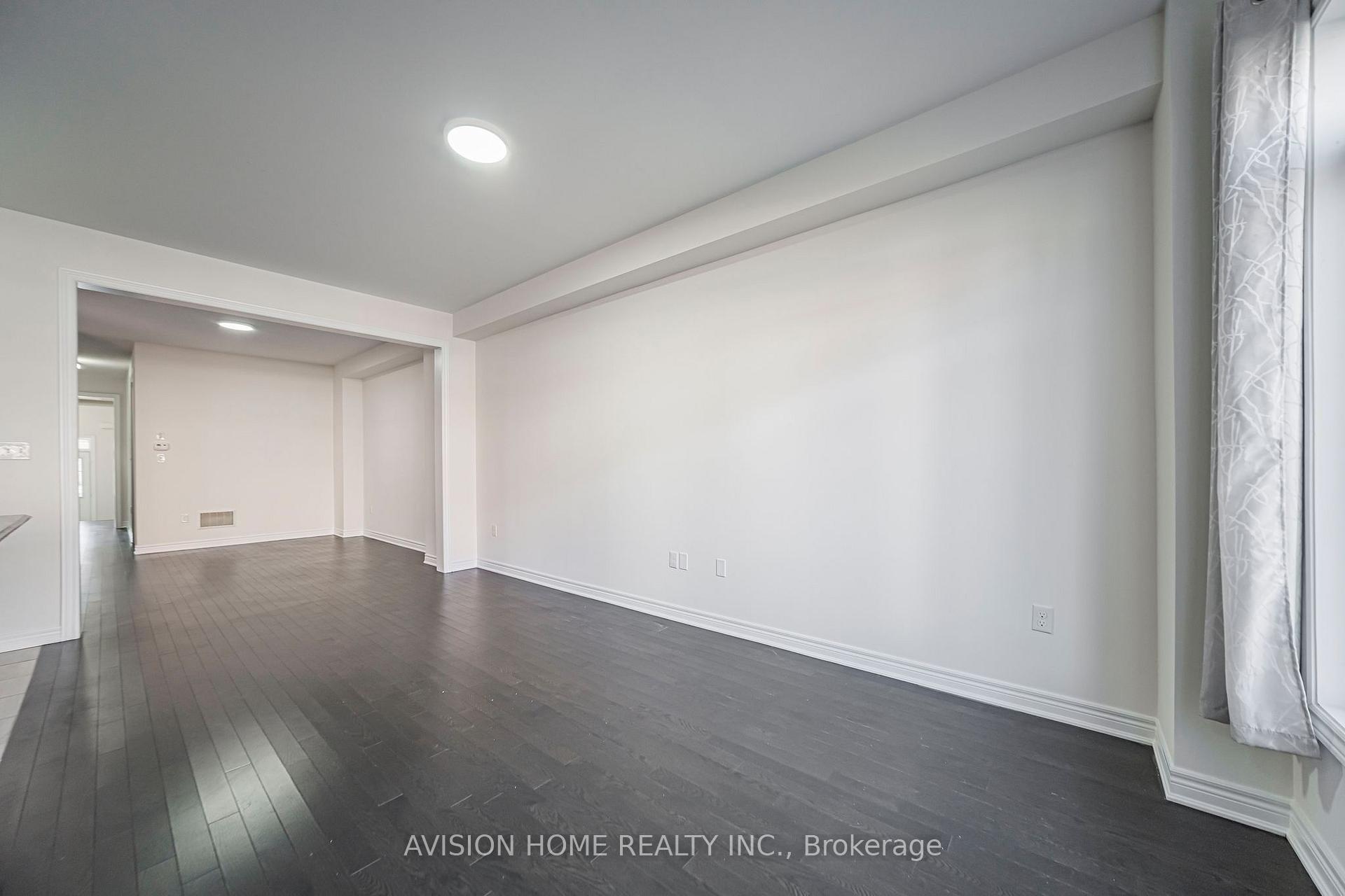 Photo 6 of 24 Titan Trail, Markham, Cedarwood — HOMEH
