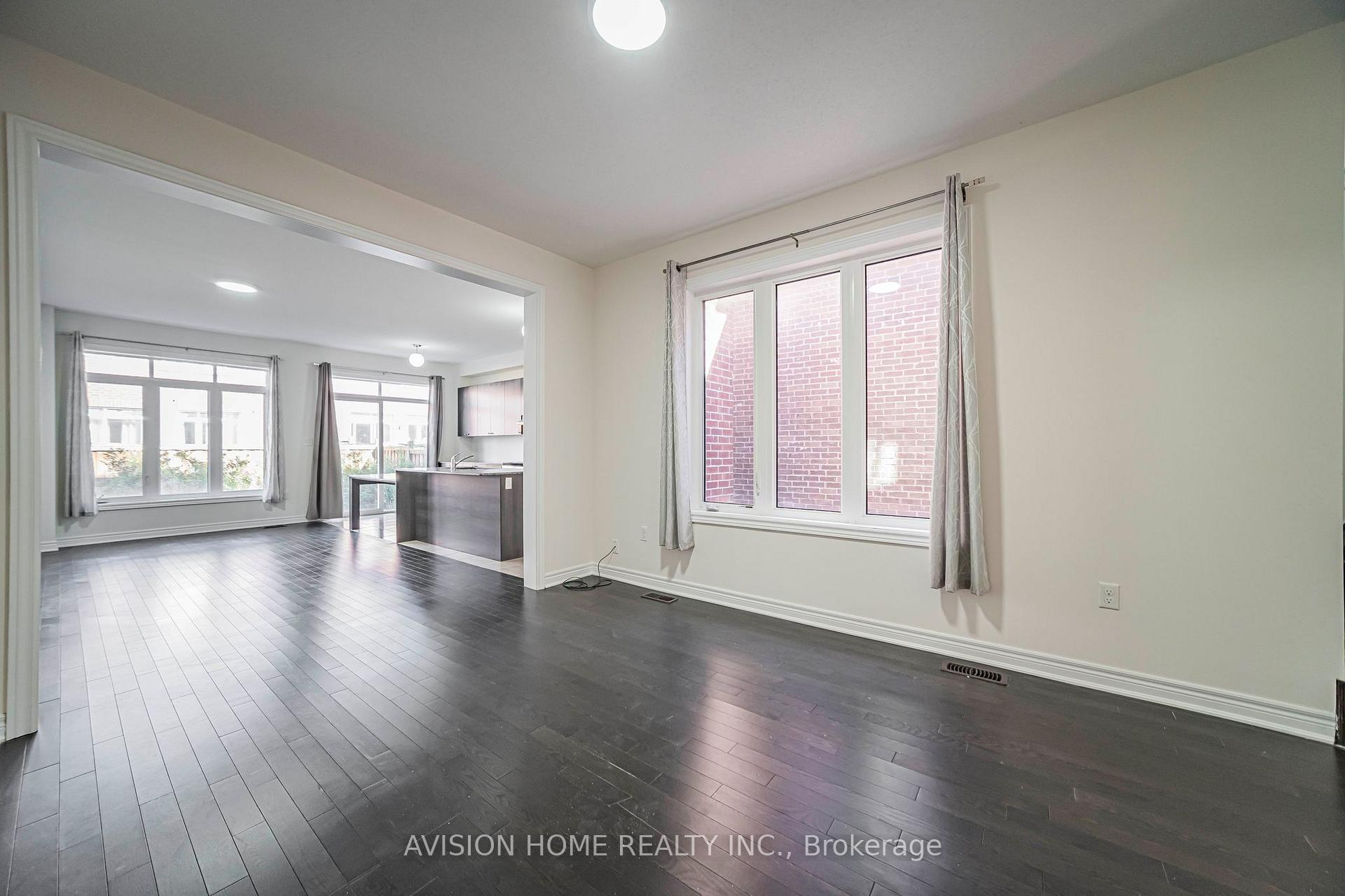 Photo 7 of 24 Titan Trail, Markham, Cedarwood — HOMEH