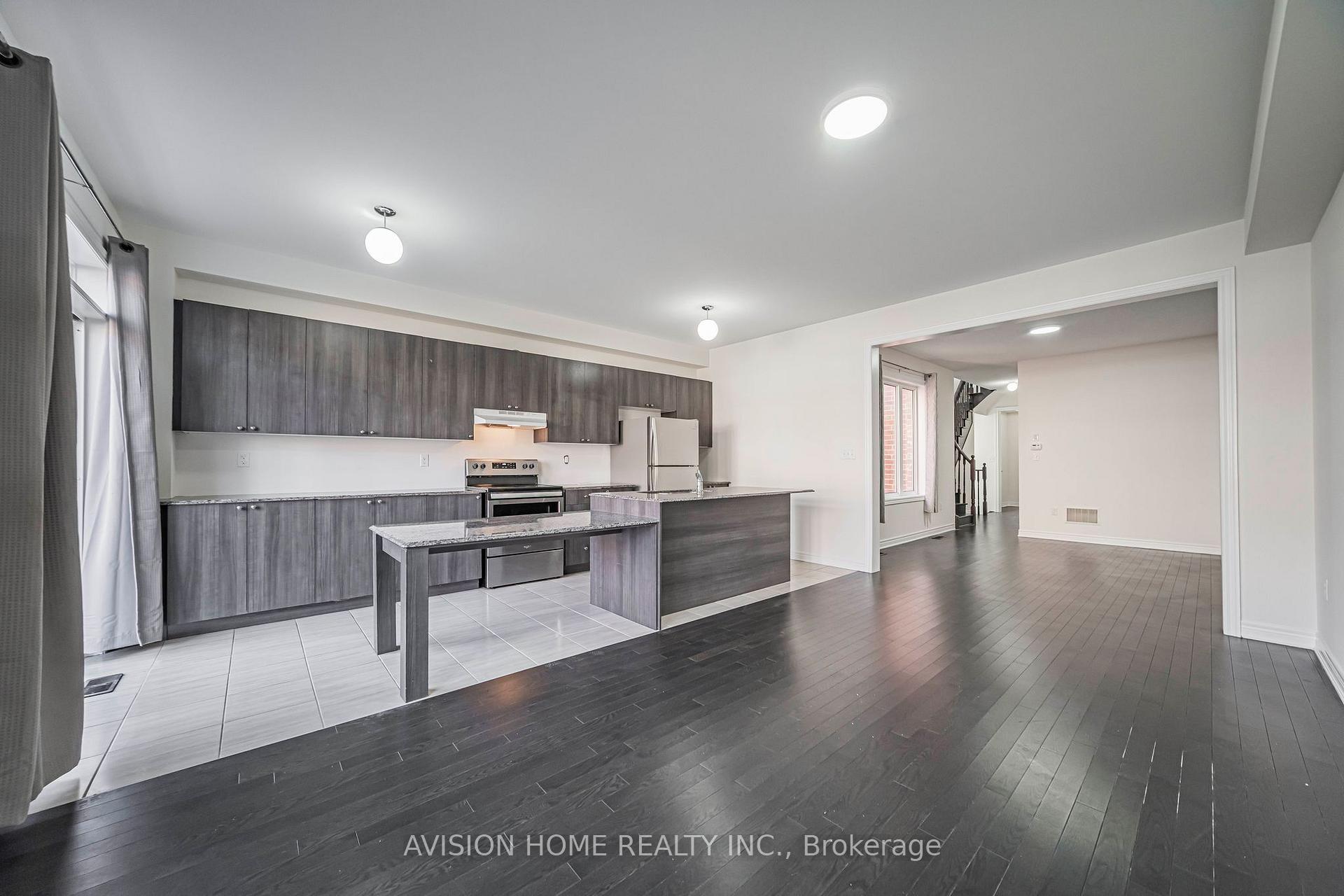 Photo 9 of 24 Titan Trail, Markham, Cedarwood — HOMEH