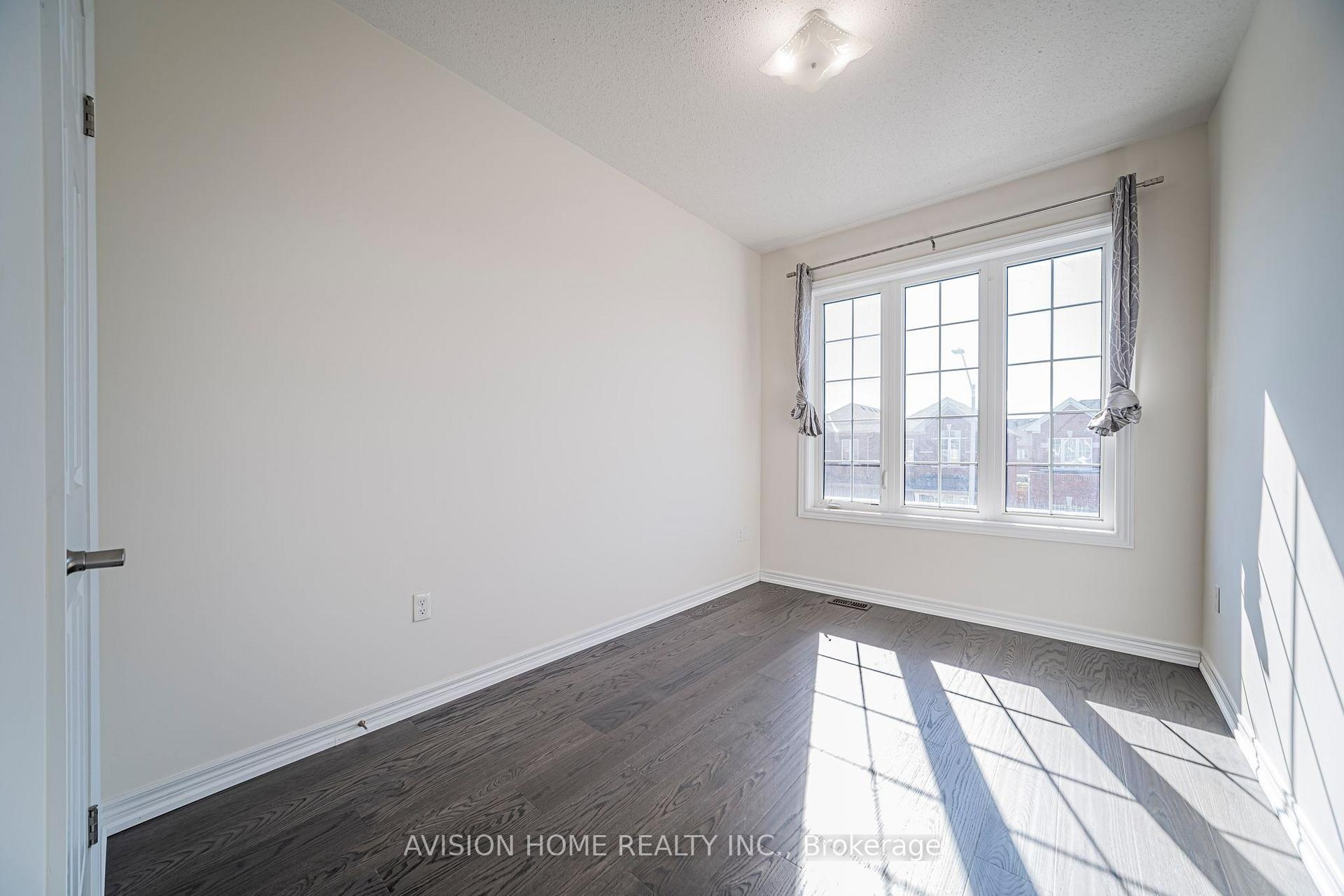 Photo 19 of 24 Titan Trail, Markham, Cedarwood — HOMEH