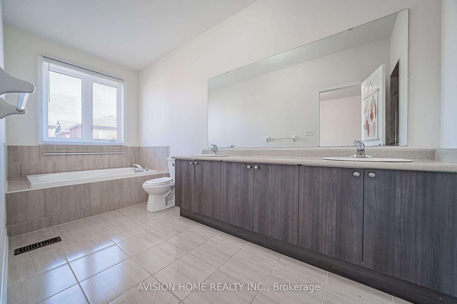 Photo 23 of 24 Titan Trail, Markham, Cedarwood — HOMEH