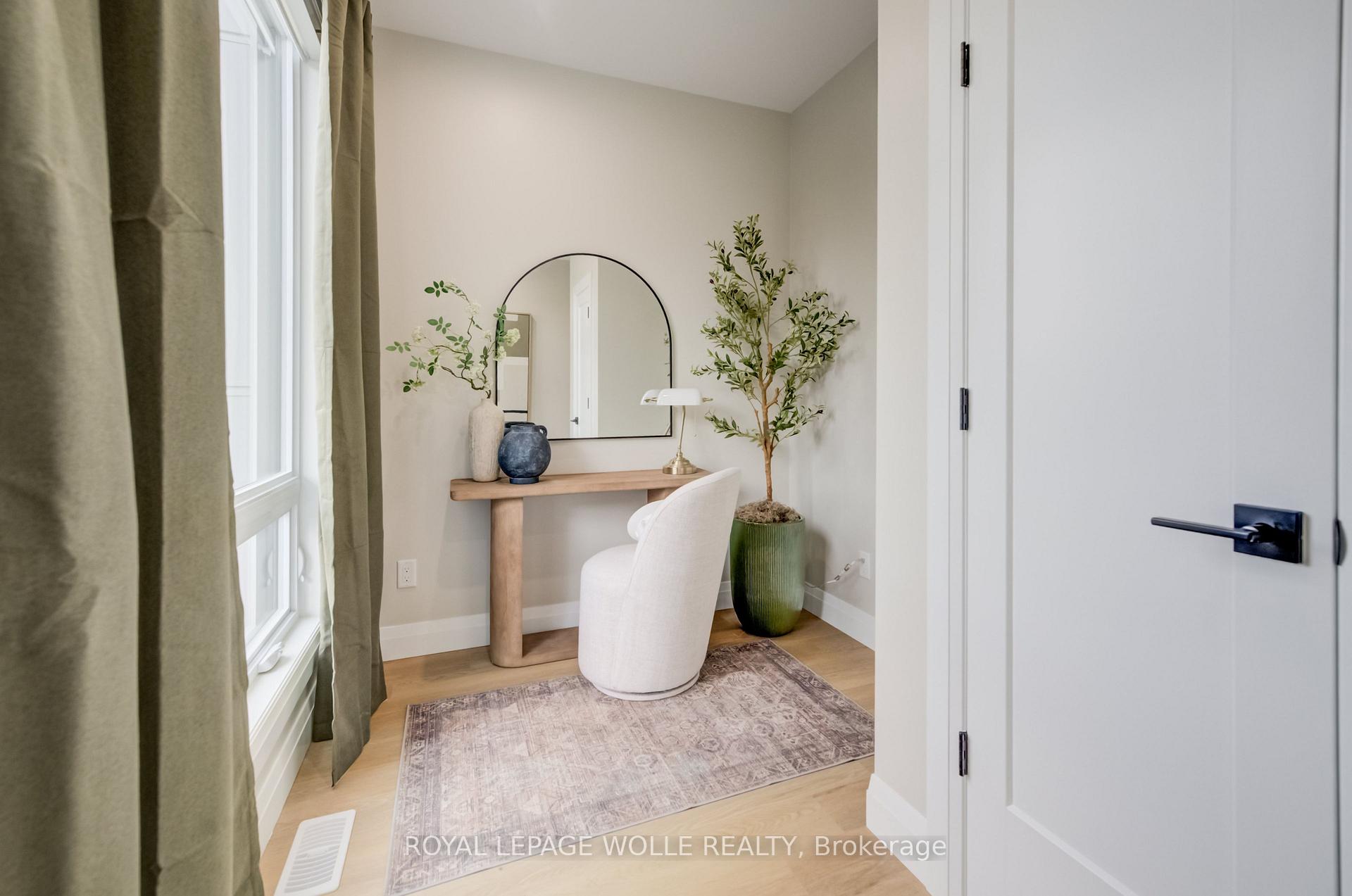 Photo 4 of Unit UNIT 12 (THE GLEN), 210 Heritage Drive, Kitchener, Grand River North — HOMEH