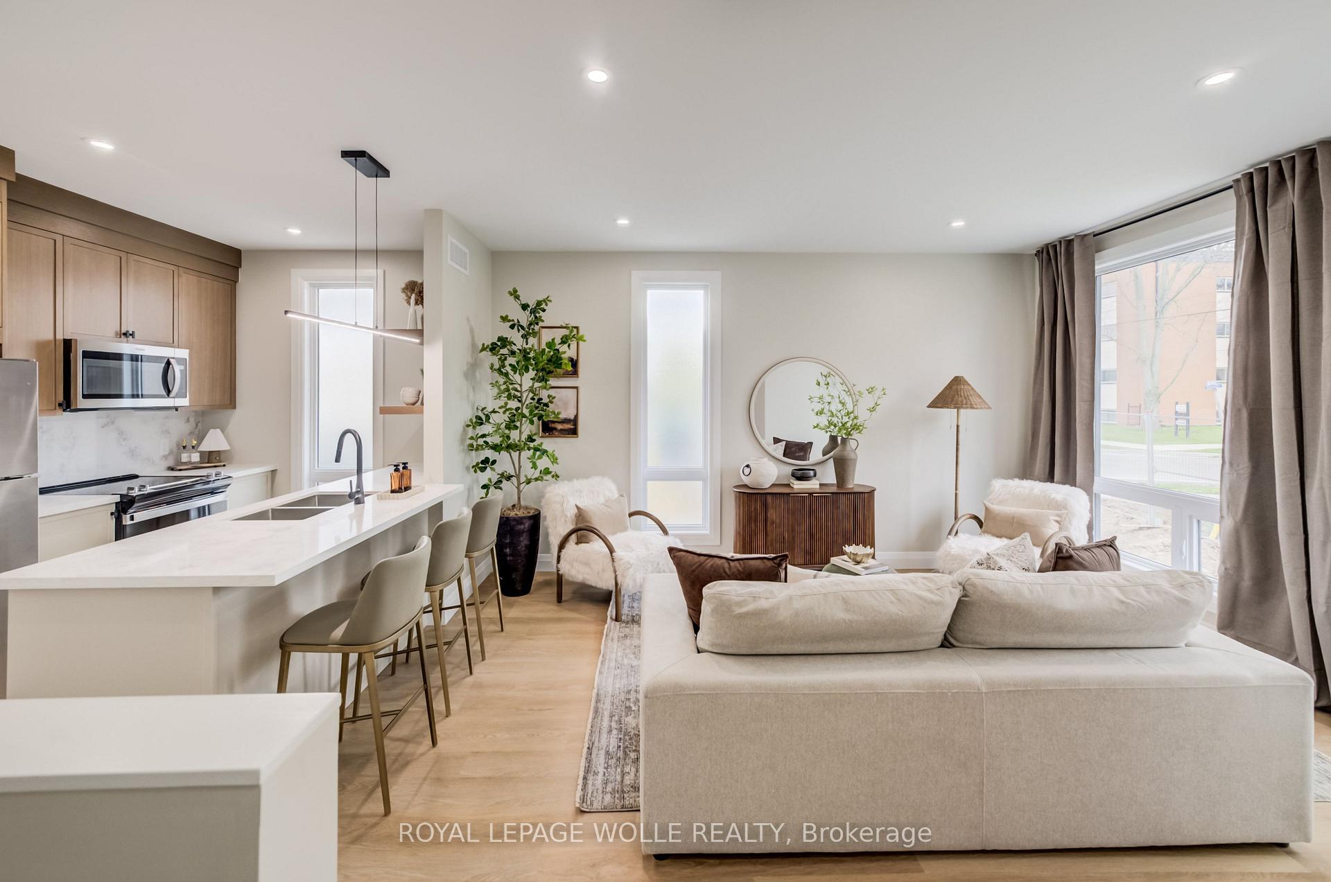 Photo 12 of Unit UNIT 12 (THE GLEN), 210 Heritage Drive, Kitchener, Grand River North — HOMEH