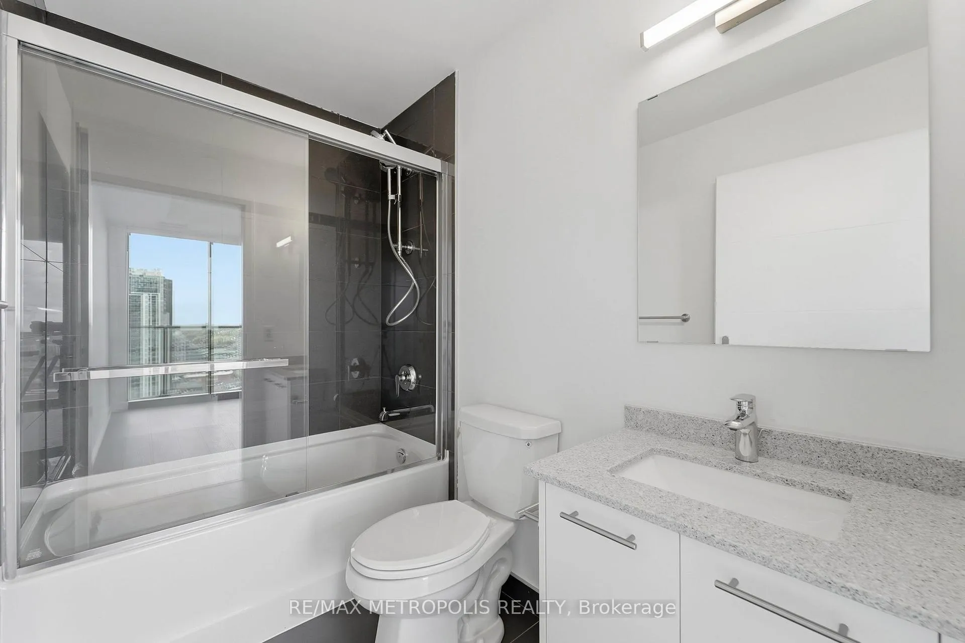 Photo 9 of Unit 2307, 30 Francis Street, Kitchener, City Commercial Core — HOMEH