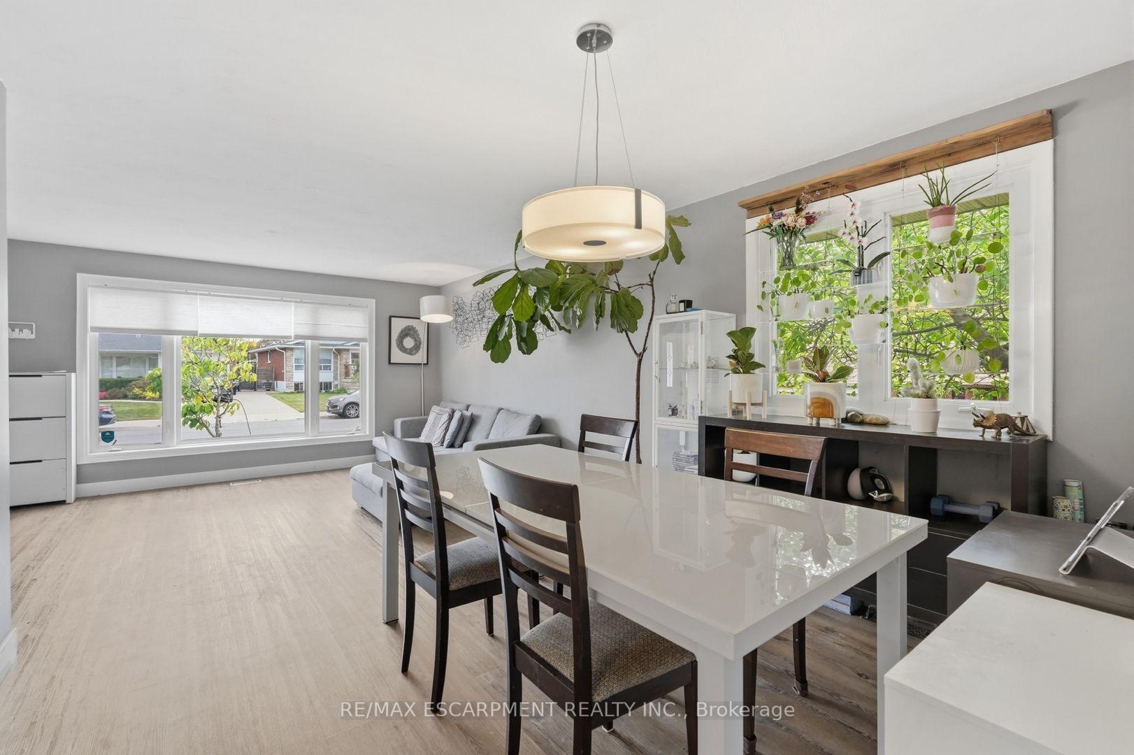 Photo 7 of 19 Ellingwood Avenue, Hamilton, Kentley — HOMEH