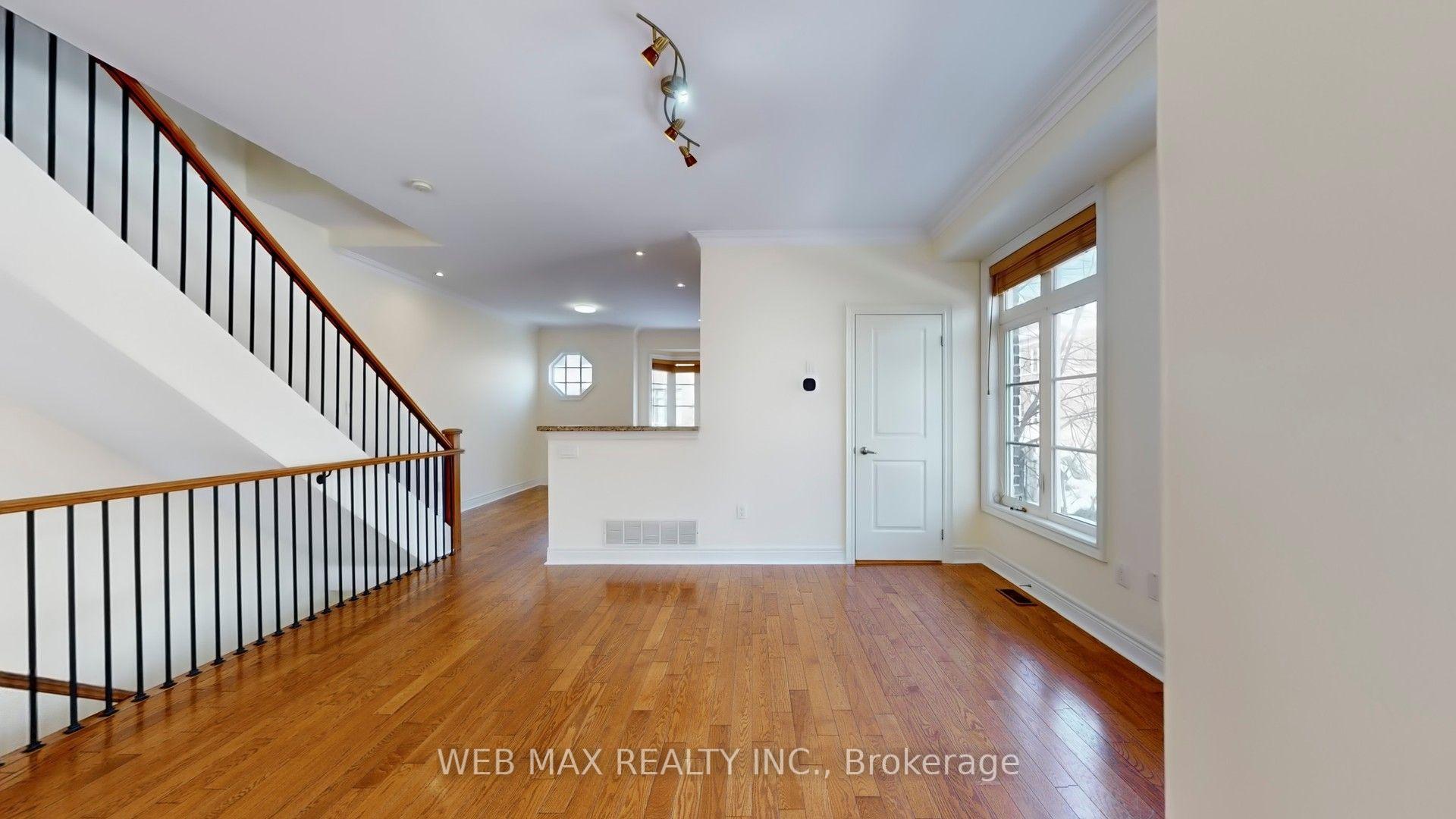 Photo 19 of 39 Furrow Lane, Etobicoke, Islington-City Centre West — HOMEH