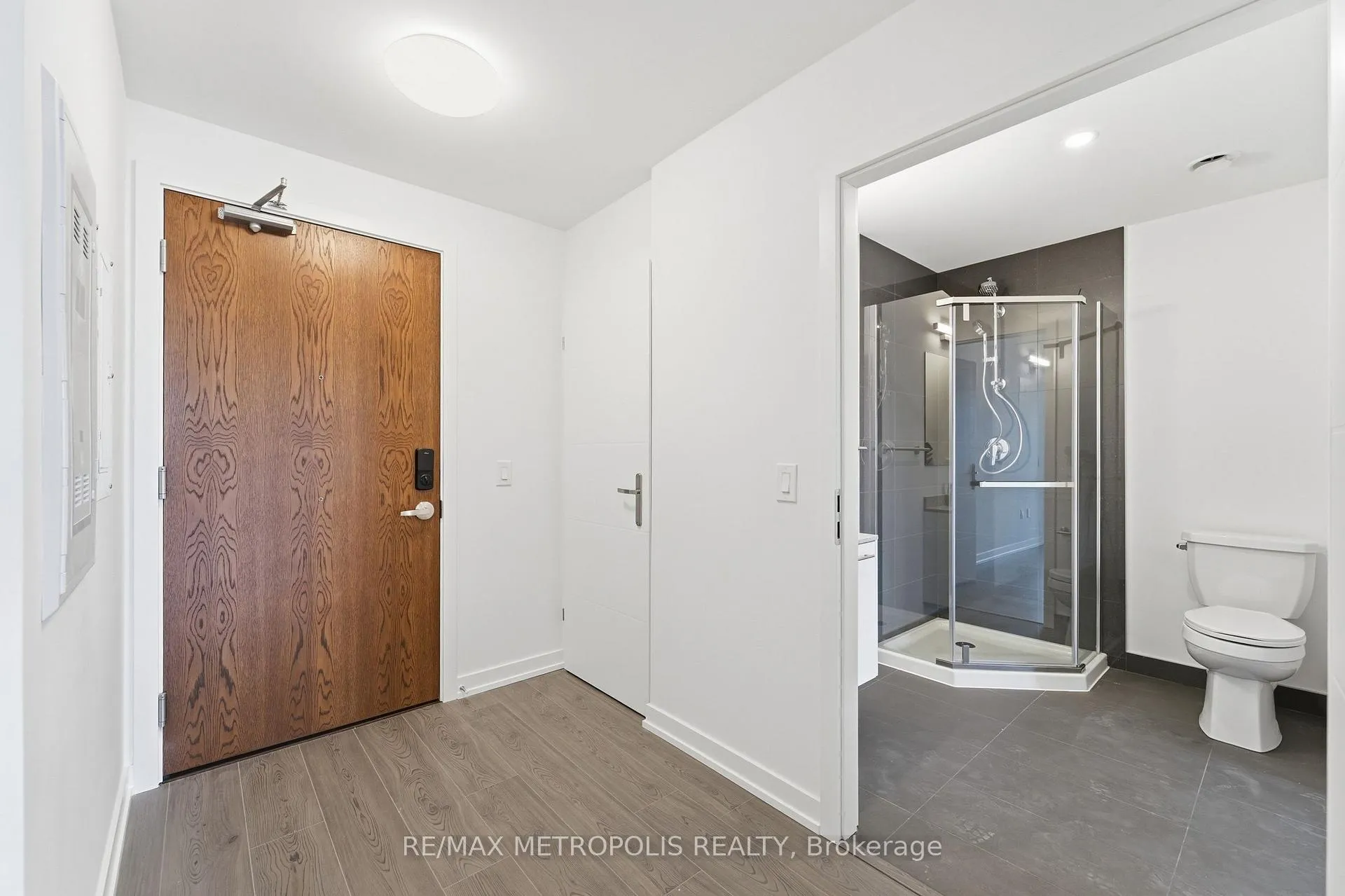 Photo 3 of Unit 2204, 30 Francis Street, Kitchener, City Commercial Core — HOMEH