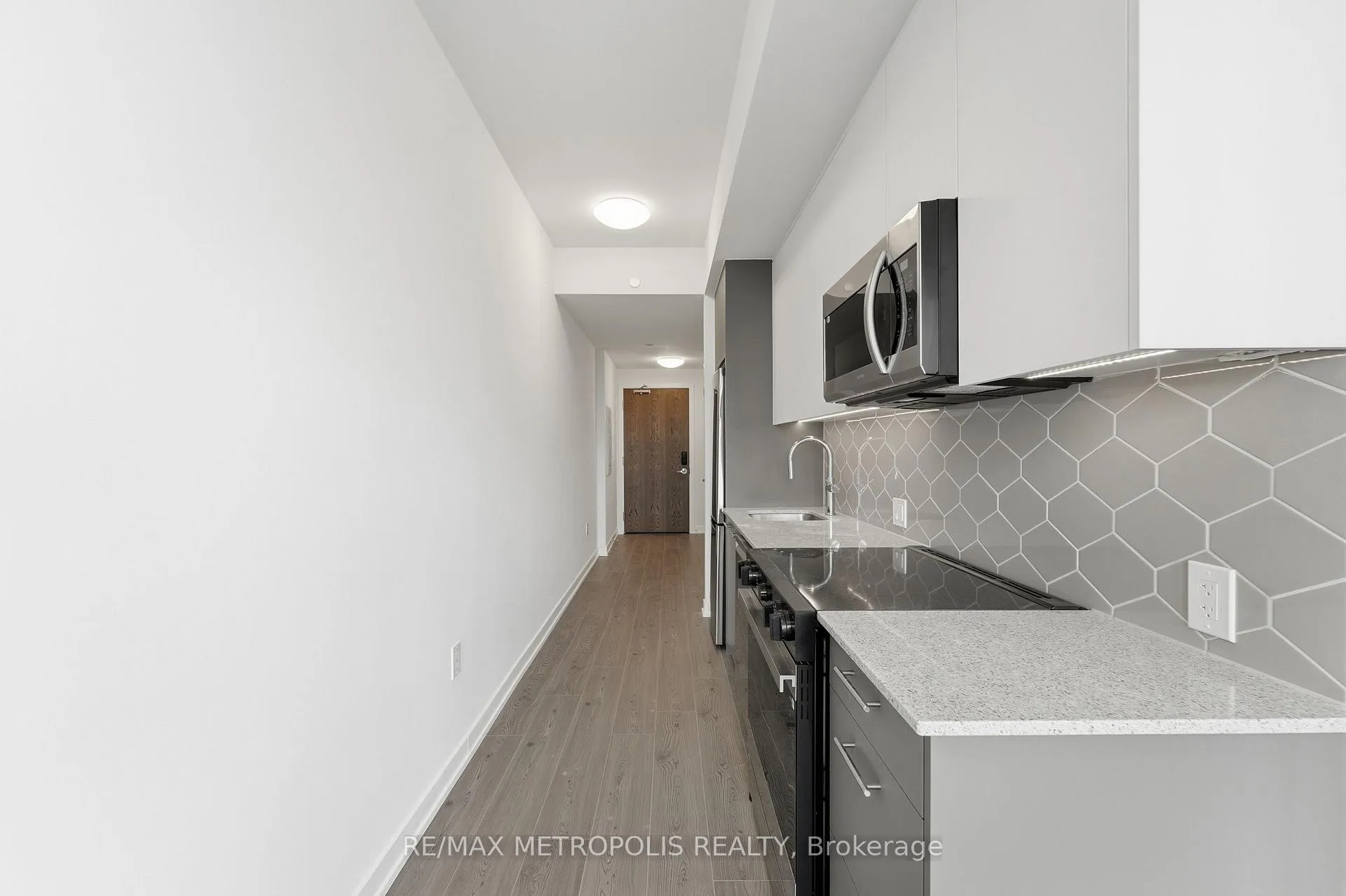 Photo 4 of Unit 2204, 30 Francis Street, Kitchener, City Commercial Core — HOMEH
