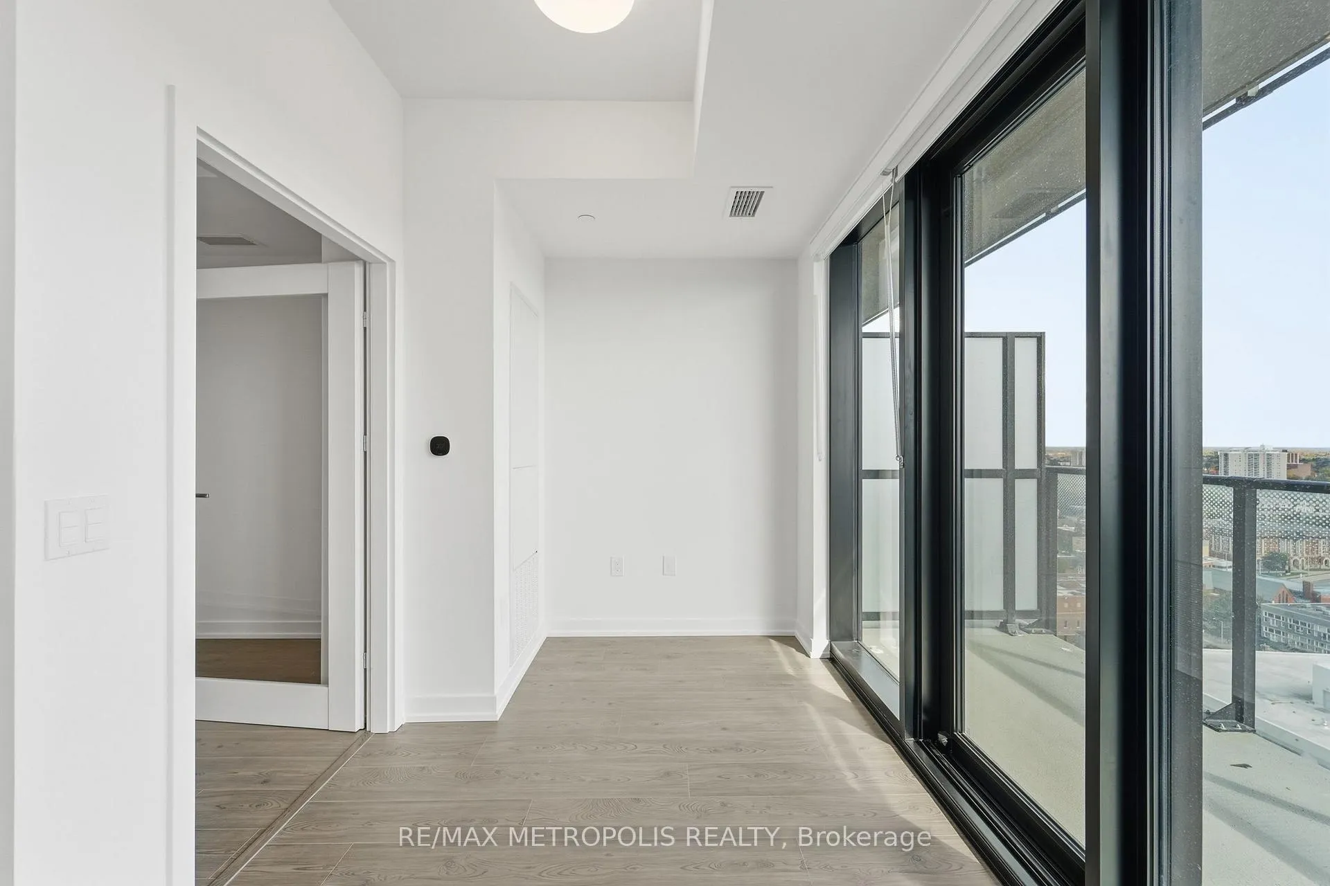 Photo 7 of Unit 2204, 30 Francis Street, Kitchener, City Commercial Core — HOMEH