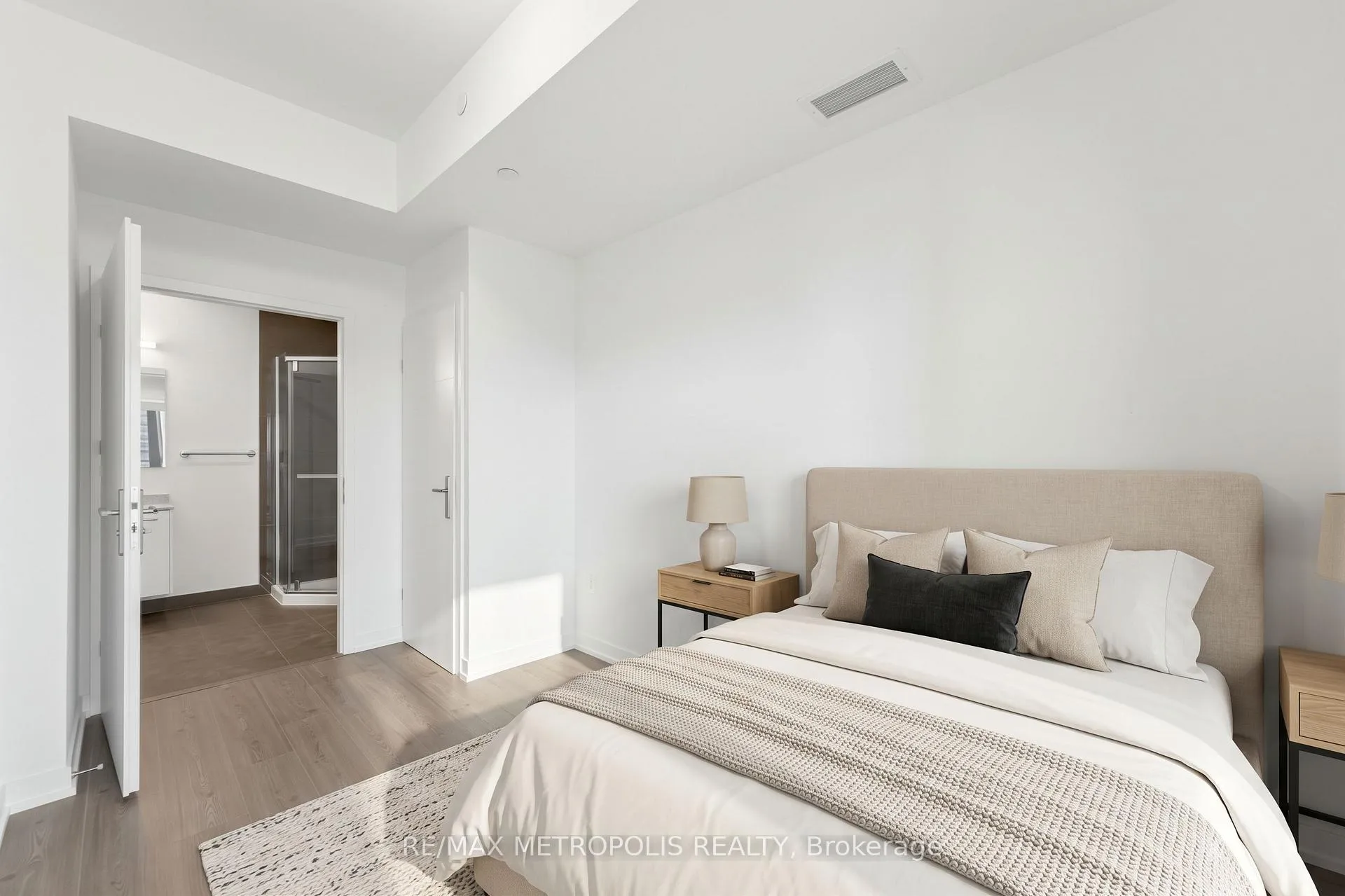 Photo 8 of Unit 2204, 30 Francis Street, Kitchener, City Commercial Core — HOMEH