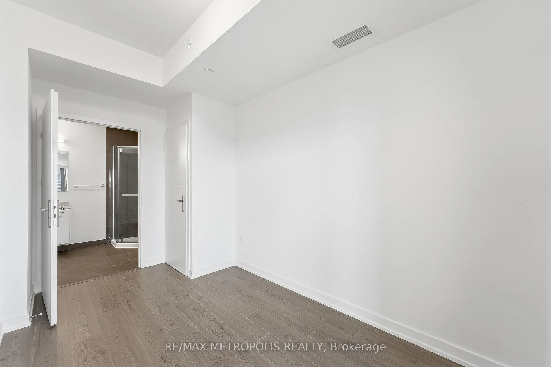 Photo 9 of Unit 2204, 30 Francis Street, Kitchener, City Commercial Core — HOMEH