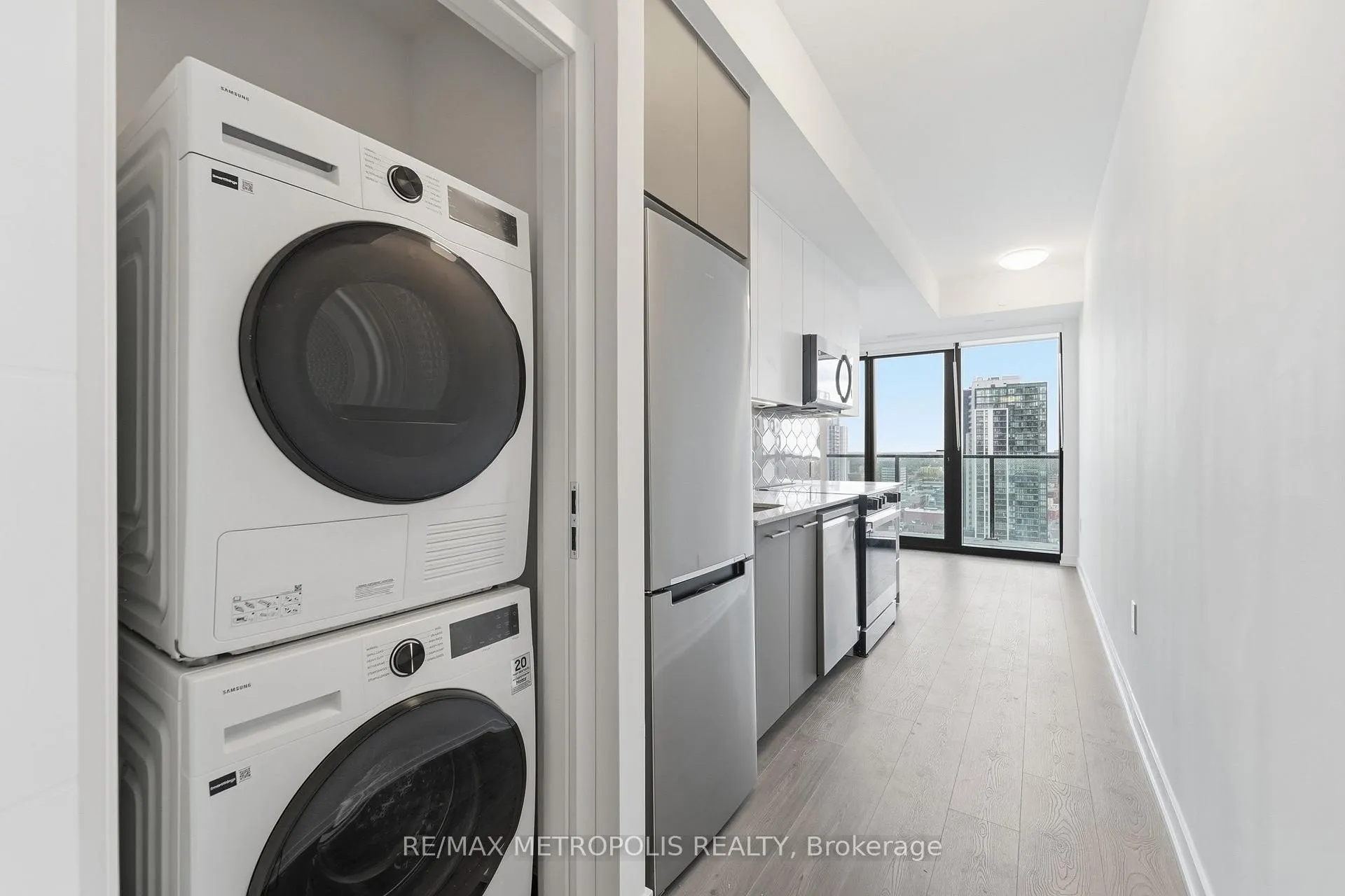 Photo 11 of Unit 2204, 30 Francis Street, Kitchener, City Commercial Core — HOMEH