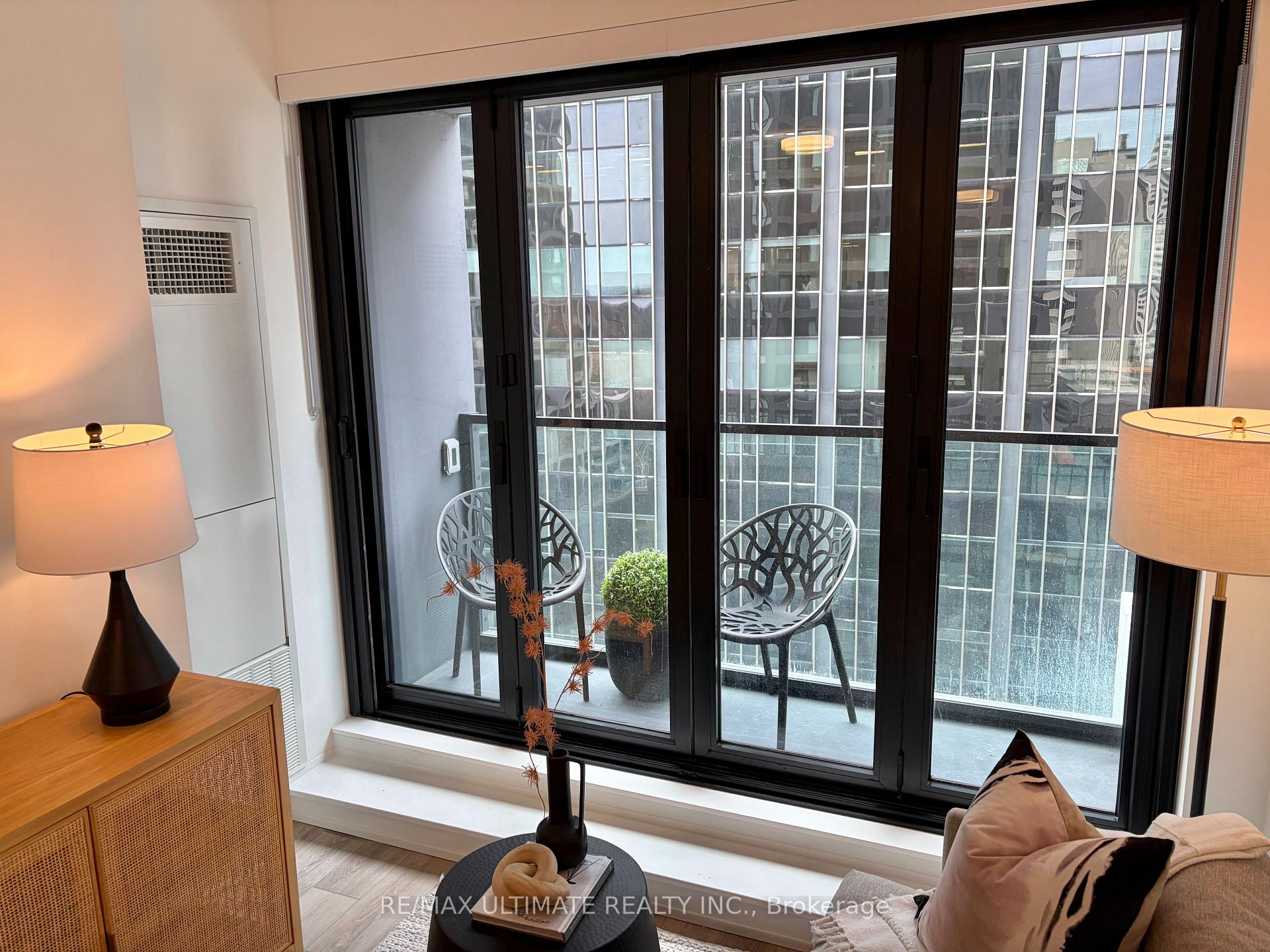 Photo 8 of Unit 1008, 20 Soudan Avenue, Toronto, Mount Pleasant West — HOMEH