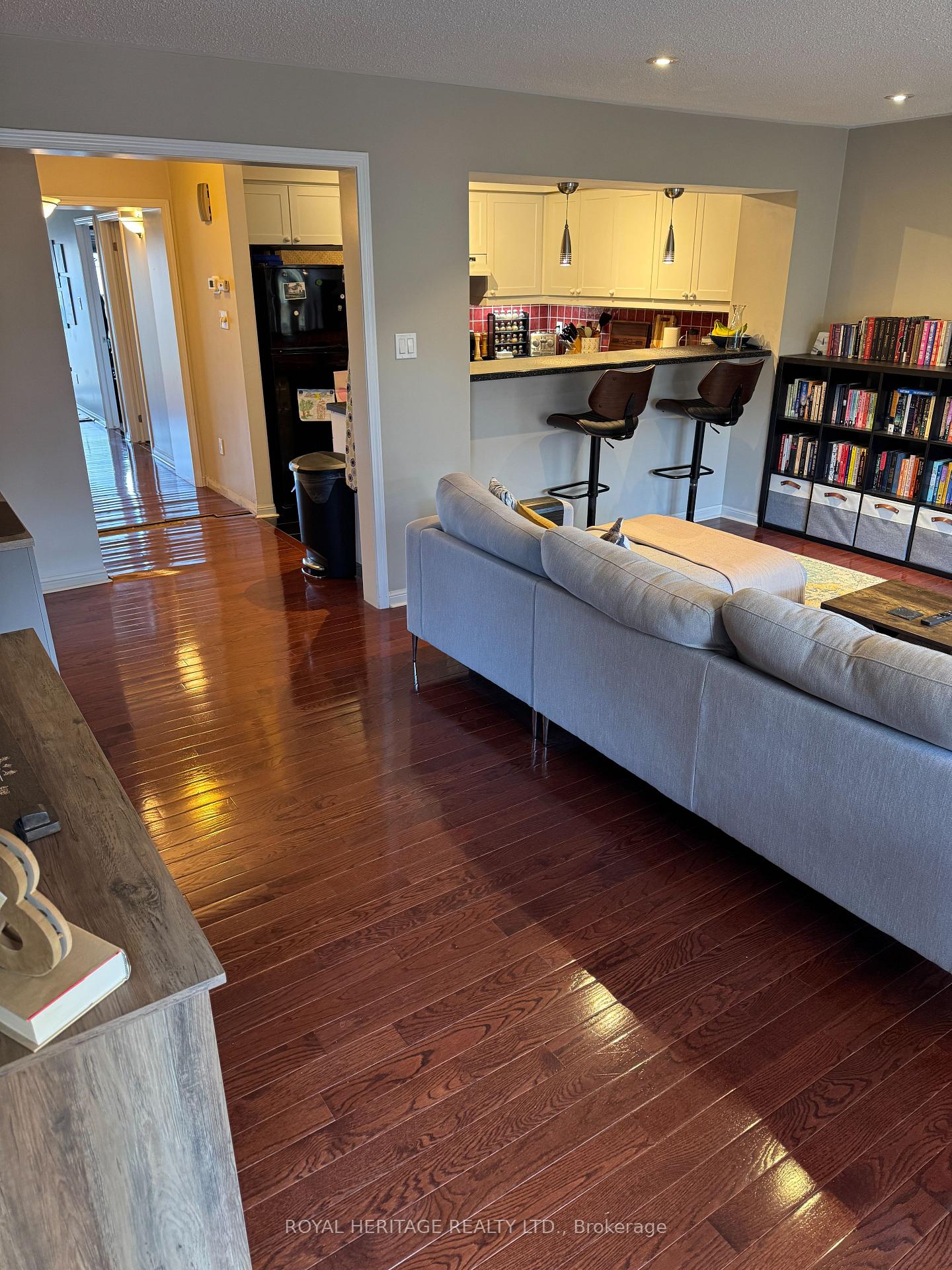Photo 4 of Unit Upper #1, 2728 Bur Oak Avenue, Markham, Cornell — HOMEH