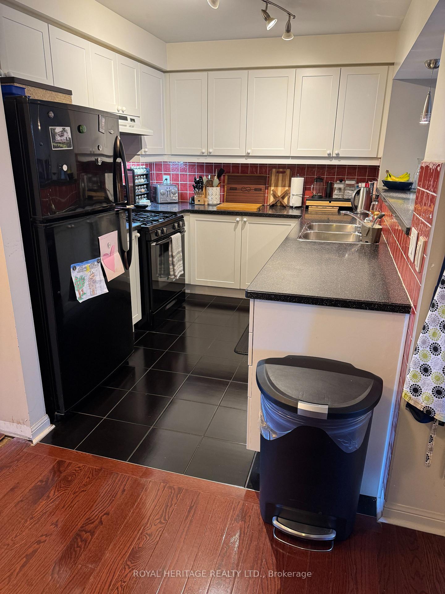 Photo 6 of Unit Upper #1, 2728 Bur Oak Avenue, Markham, Cornell — HOMEH