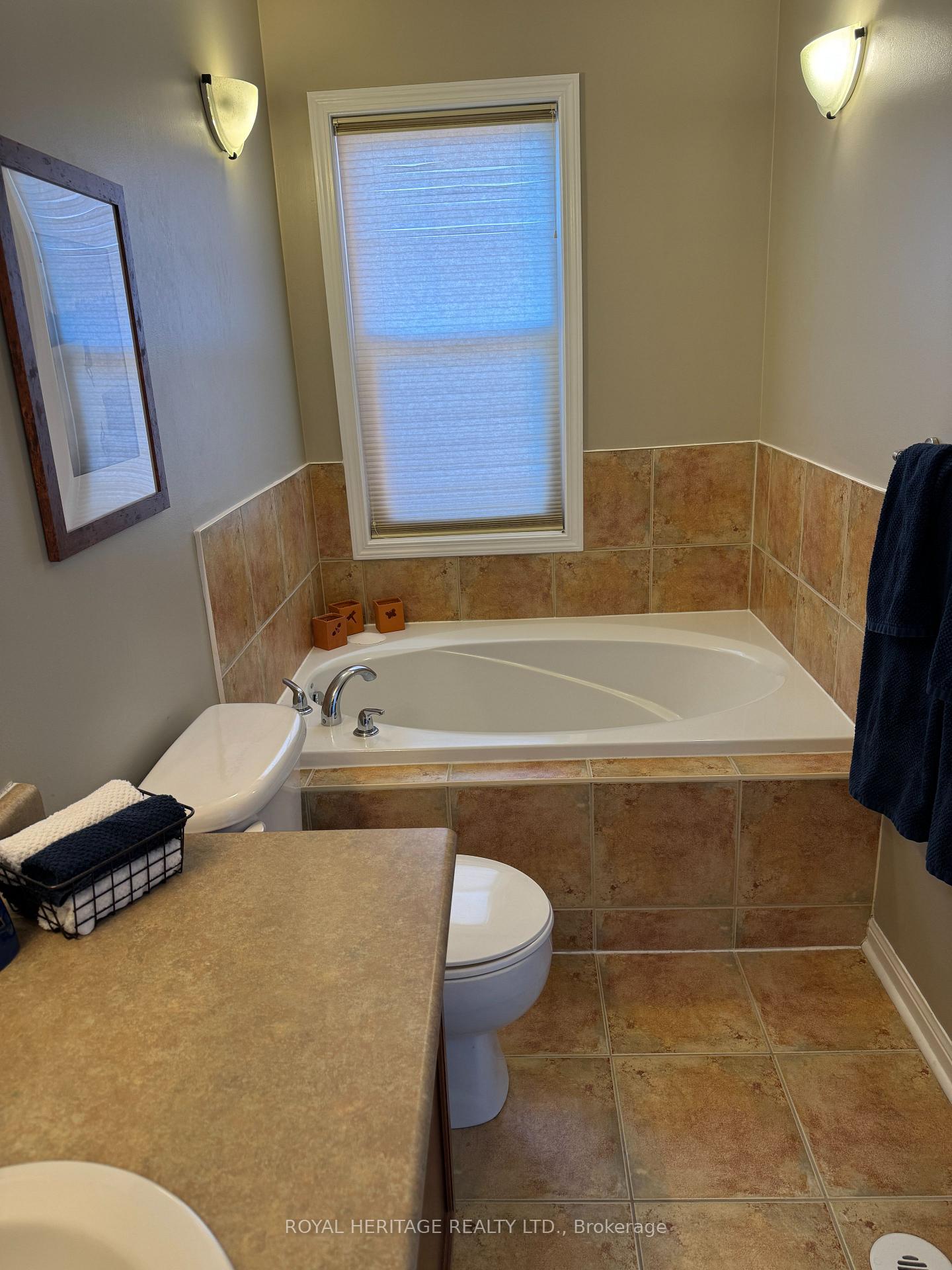 Photo 16 of Unit Upper #1, 2728 Bur Oak Avenue, Markham, Cornell — HOMEH