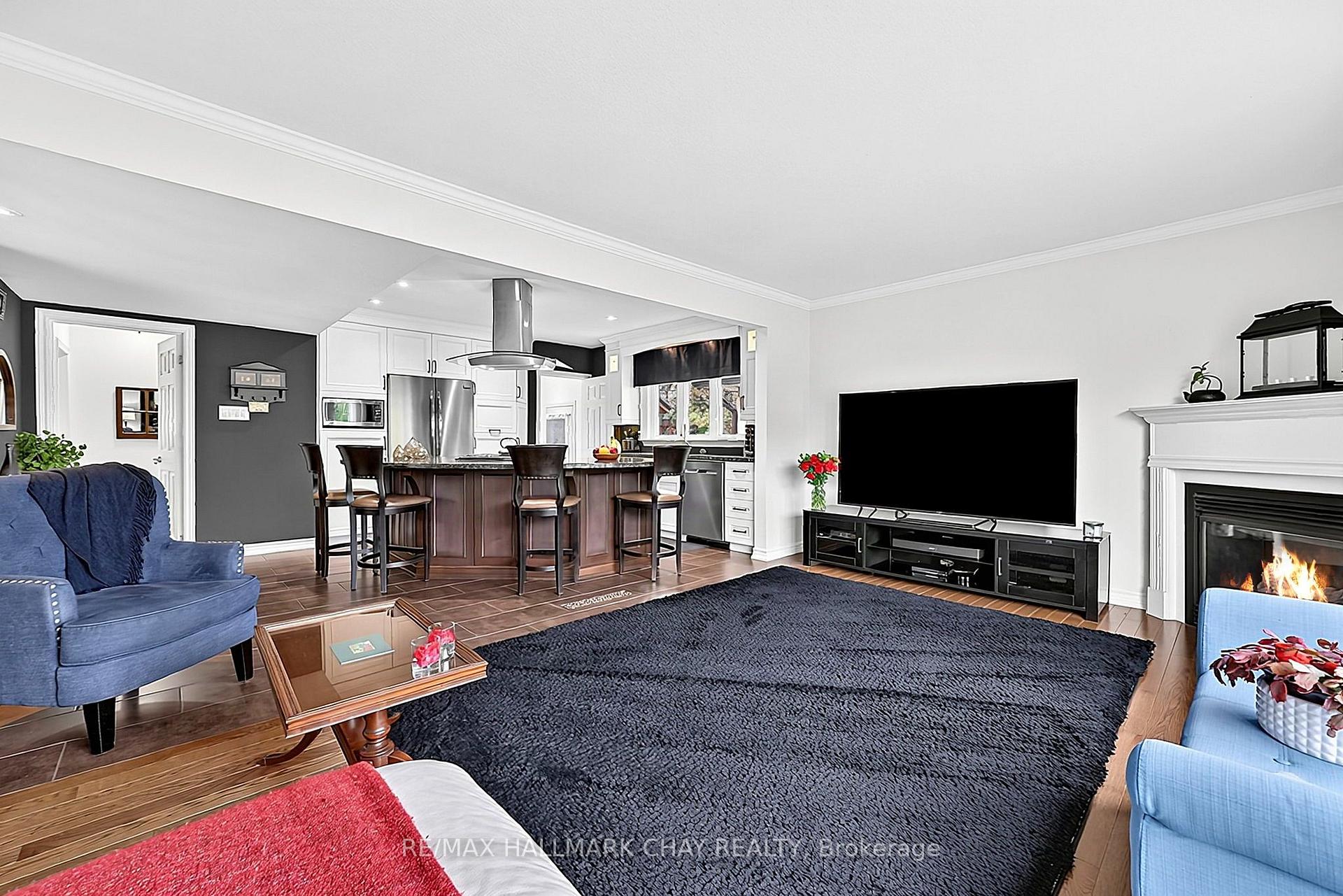 Photo 9 of 23 Marion Crescent, Barrie, Wellington — HOMEH