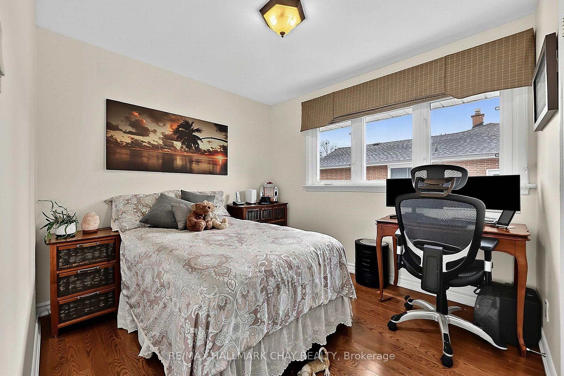 Photo 15 of 23 Marion Crescent, Barrie, Wellington — HOMEH