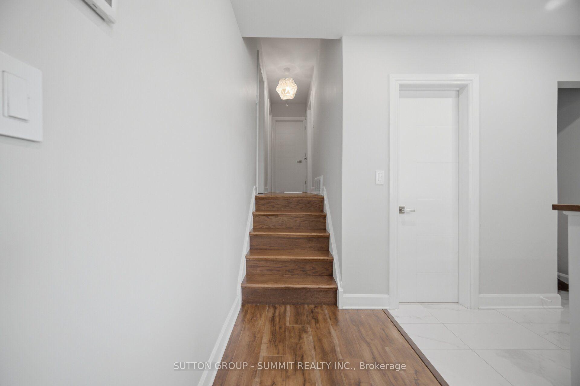 Photo 8 of 1 Lagos Road, Etobicoke, Rexdale-Kipling — HOMEH