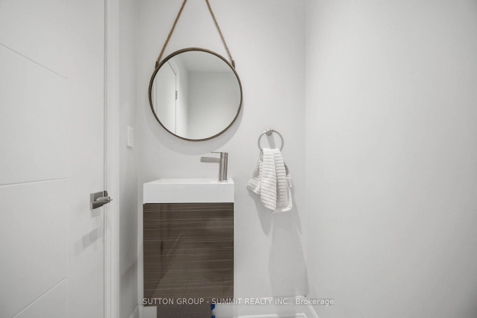 Photo 16 of 1 Lagos Road, Etobicoke, Rexdale-Kipling — HOMEH