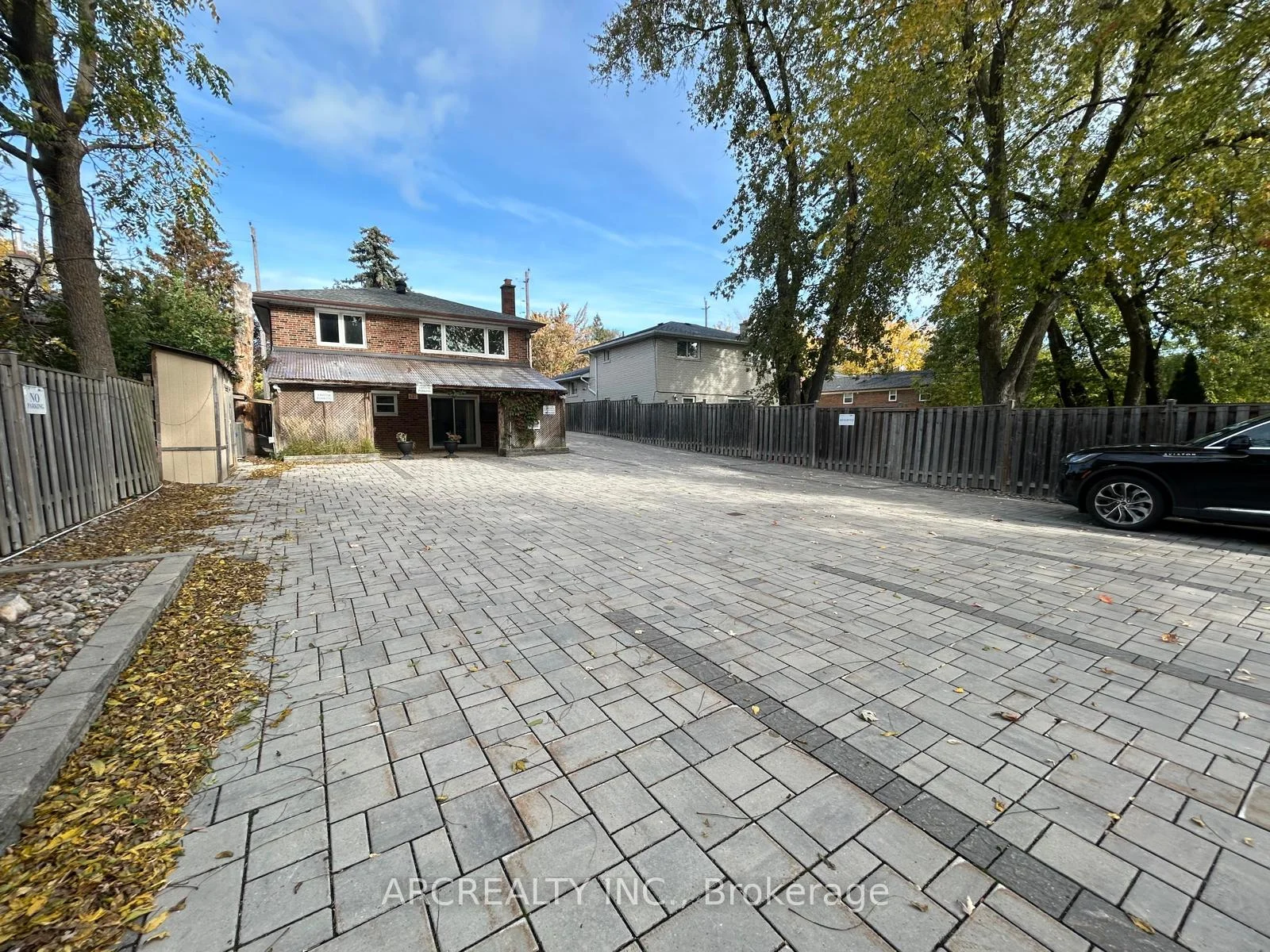 Photo 11 of 99 Finch Avenue E, North York, Willowdale East — HOMEH