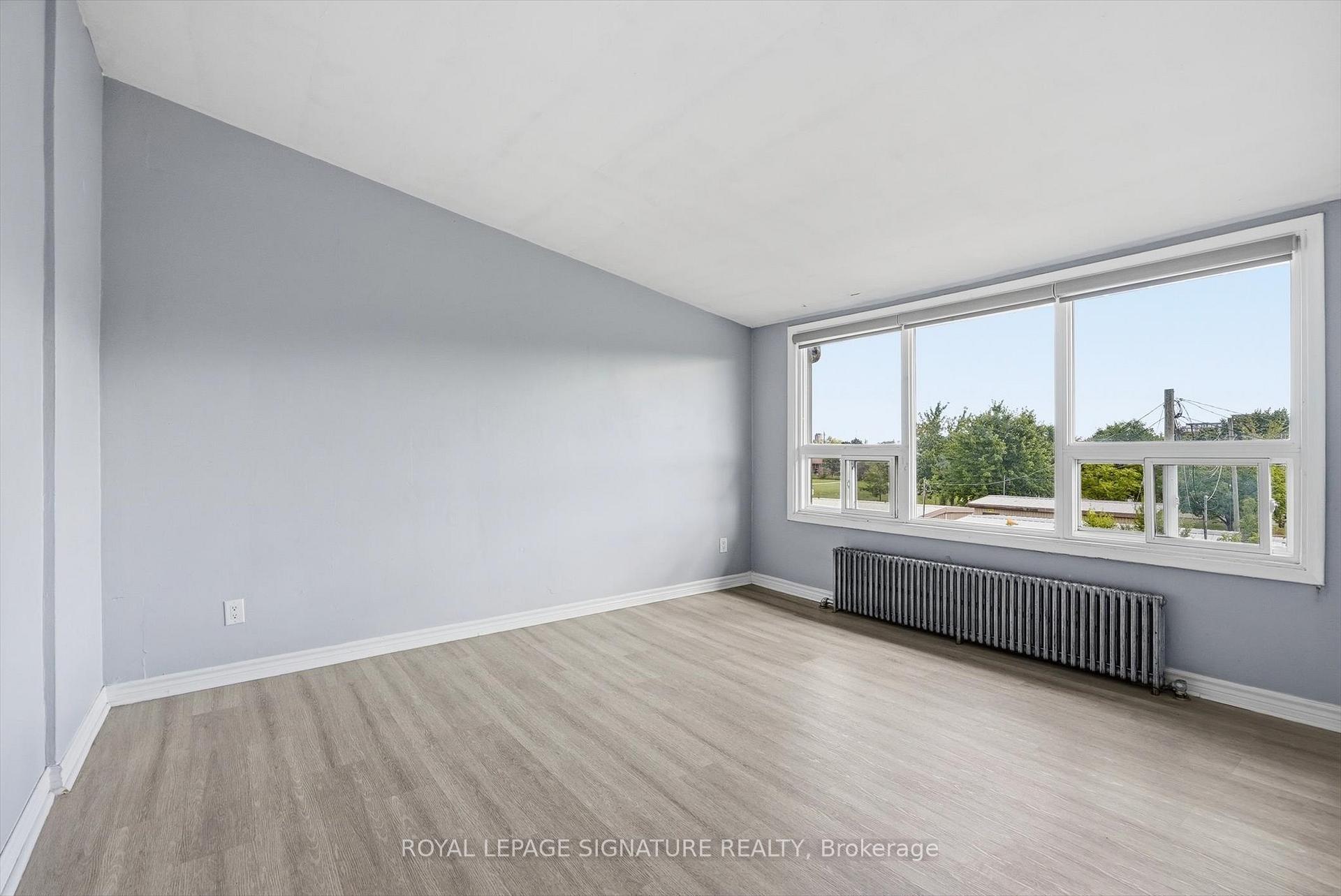Photo 4 of Unit 301, 49 Cuffley Crescent S, North York, Downsview-Roding-CFB — HOMEH