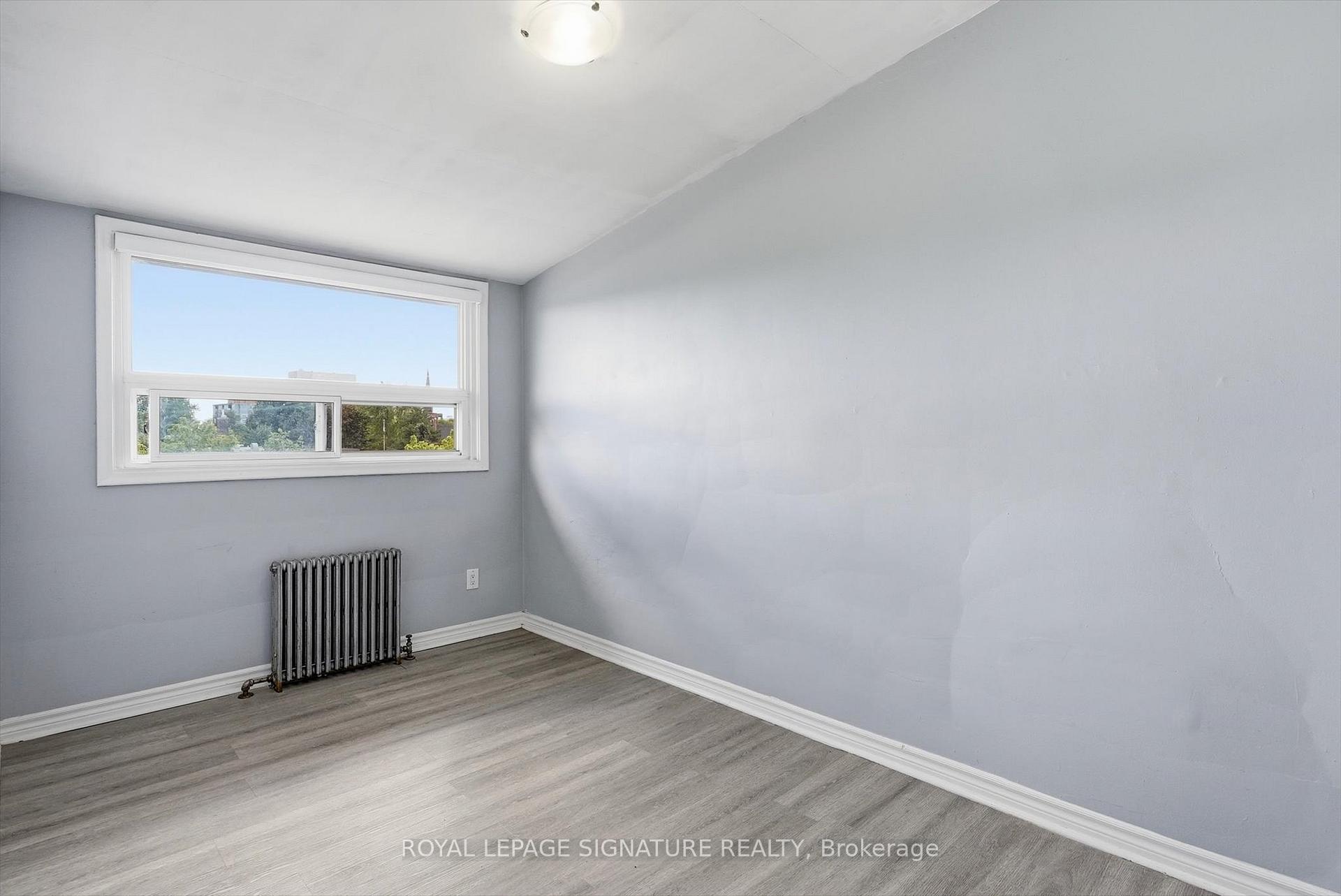Photo 12 of Unit 301, 49 Cuffley Crescent S, North York, Downsview-Roding-CFB — HOMEH