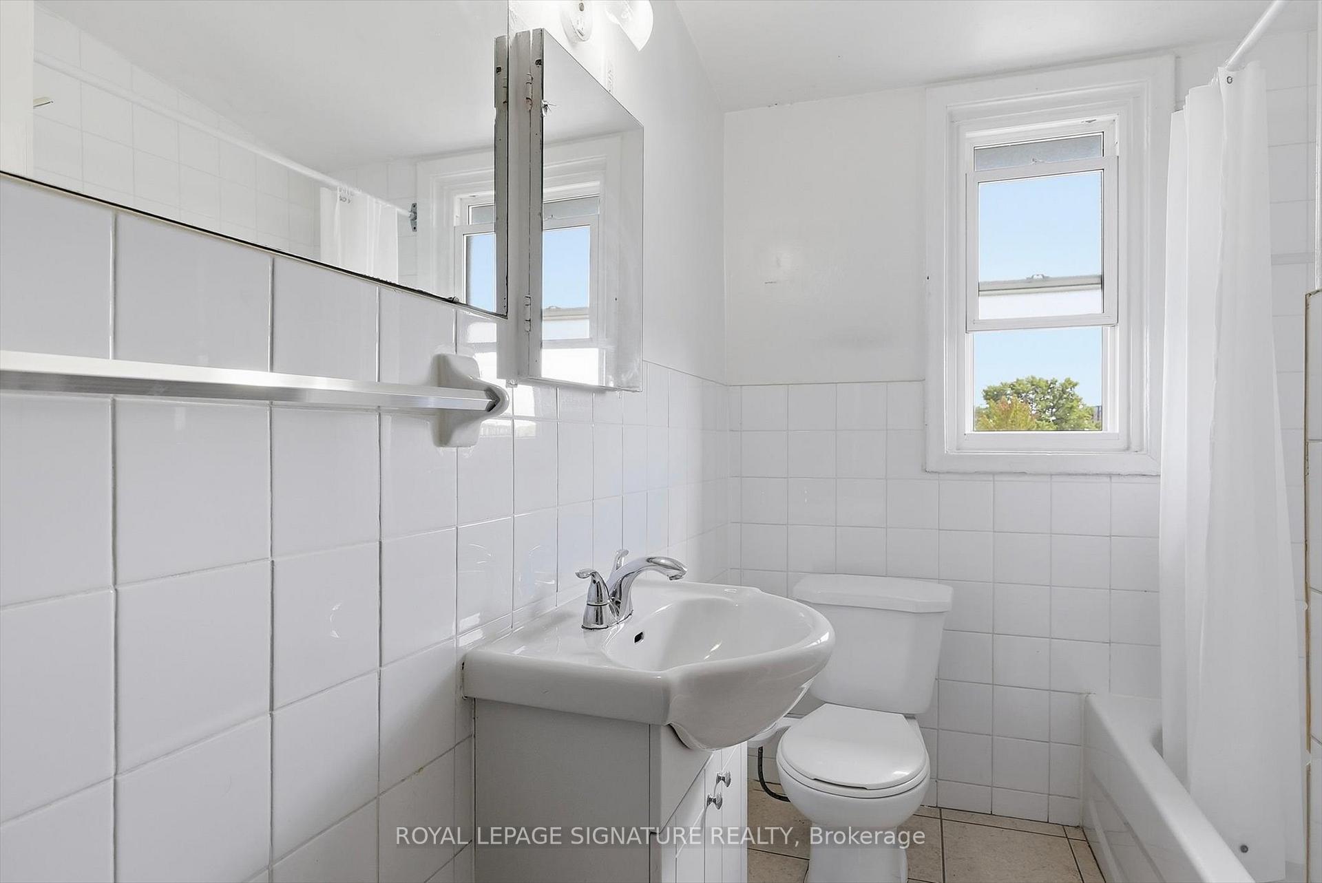 Photo 19 of Unit 301, 49 Cuffley Crescent S, North York, Downsview-Roding-CFB — HOMEH