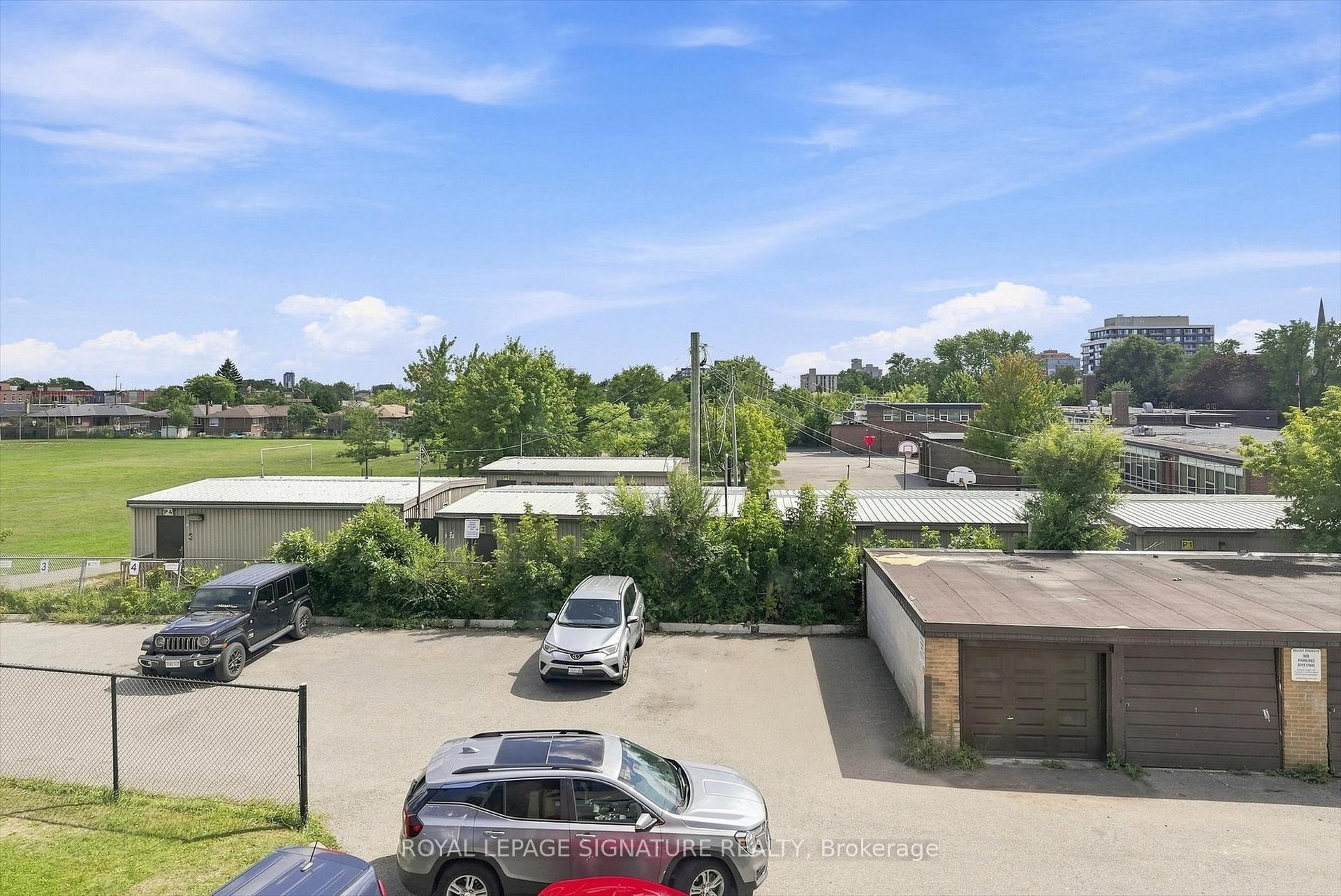 Photo 22 of Unit 301, 49 Cuffley Crescent S, North York, Downsview-Roding-CFB — HOMEH