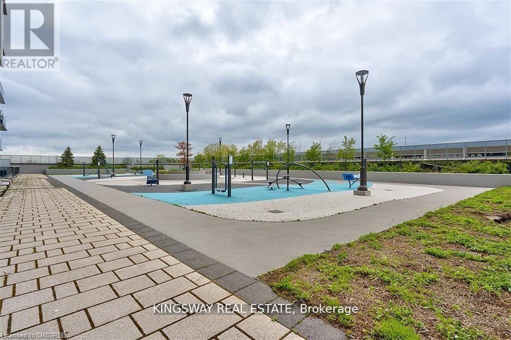Photo 7 of 2087 Fairview Street, Burlington, Freeman — HOMEH