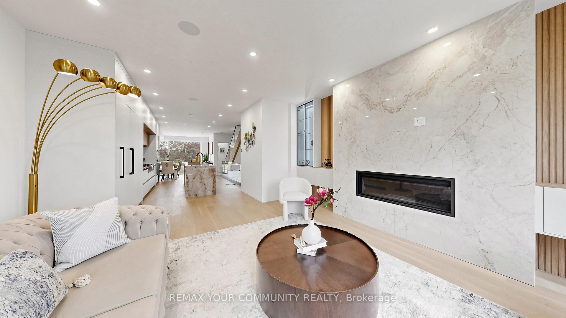 Photo 6 of 2970A Bayview Avenue, North York, Willowdale East — HOMEH
