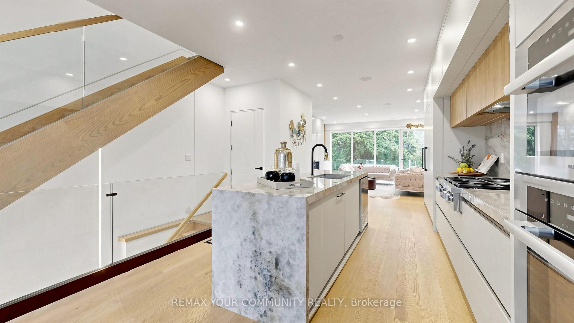 Photo 9 of 2970A Bayview Avenue, North York, Willowdale East — HOMEH