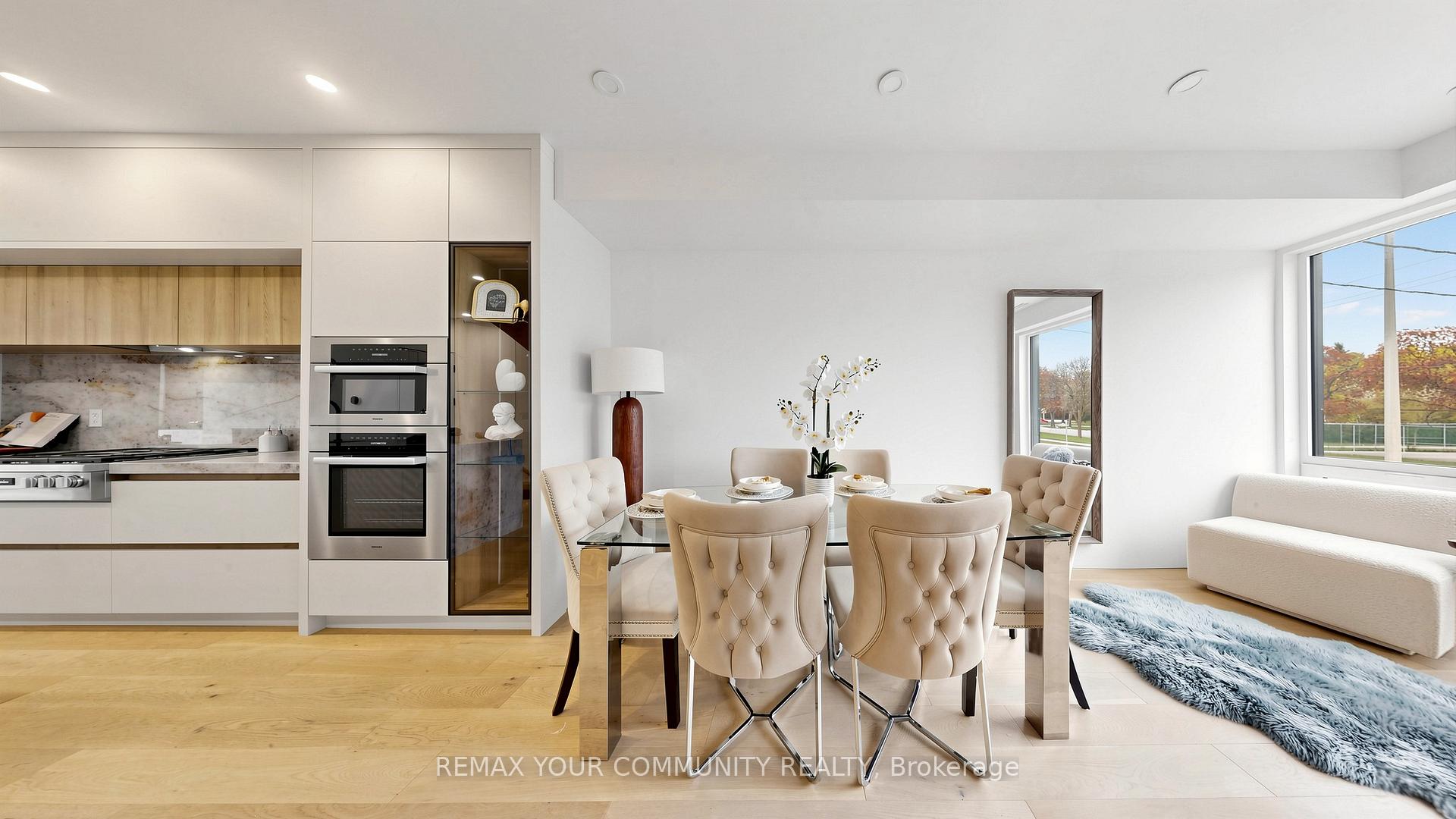 Photo 12 of 2970A Bayview Avenue, North York, Willowdale East — HOMEH
