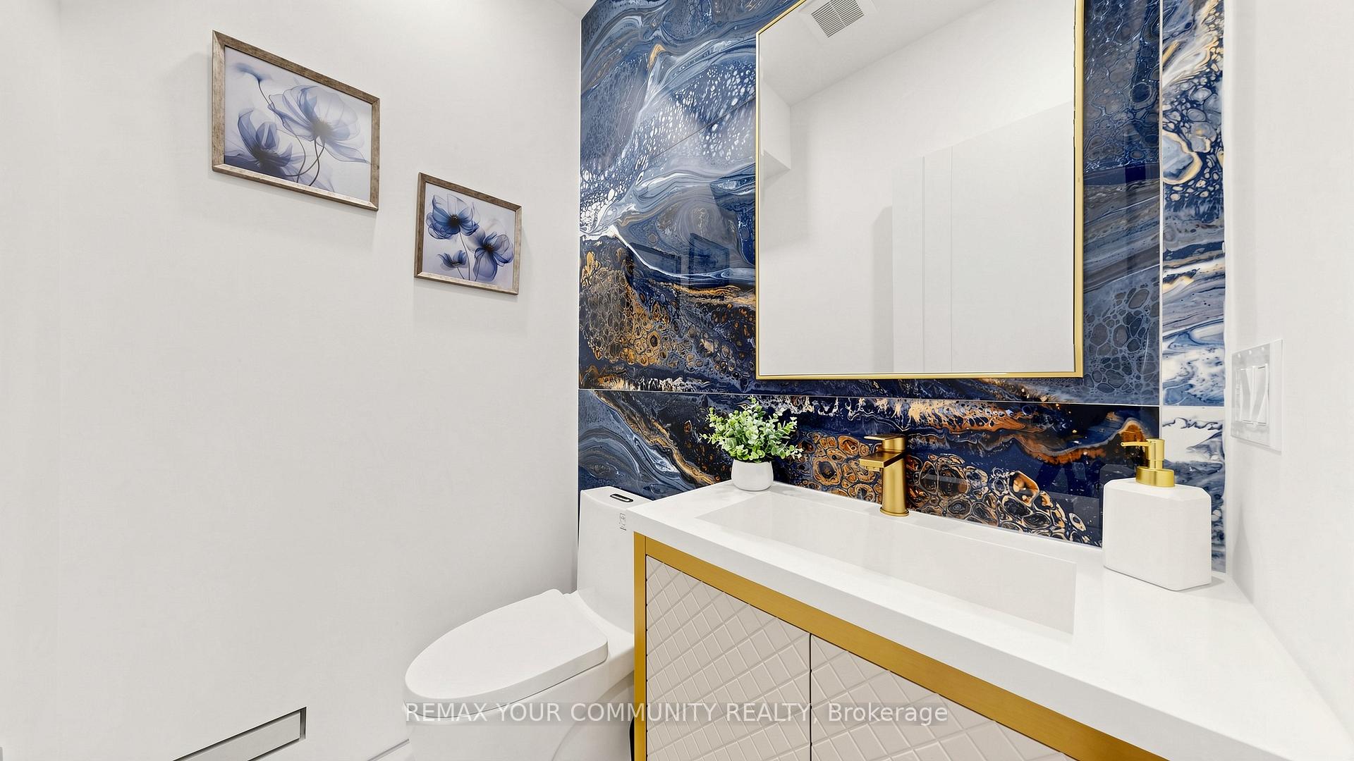 Photo 16 of 2970A Bayview Avenue, North York, Willowdale East — HOMEH