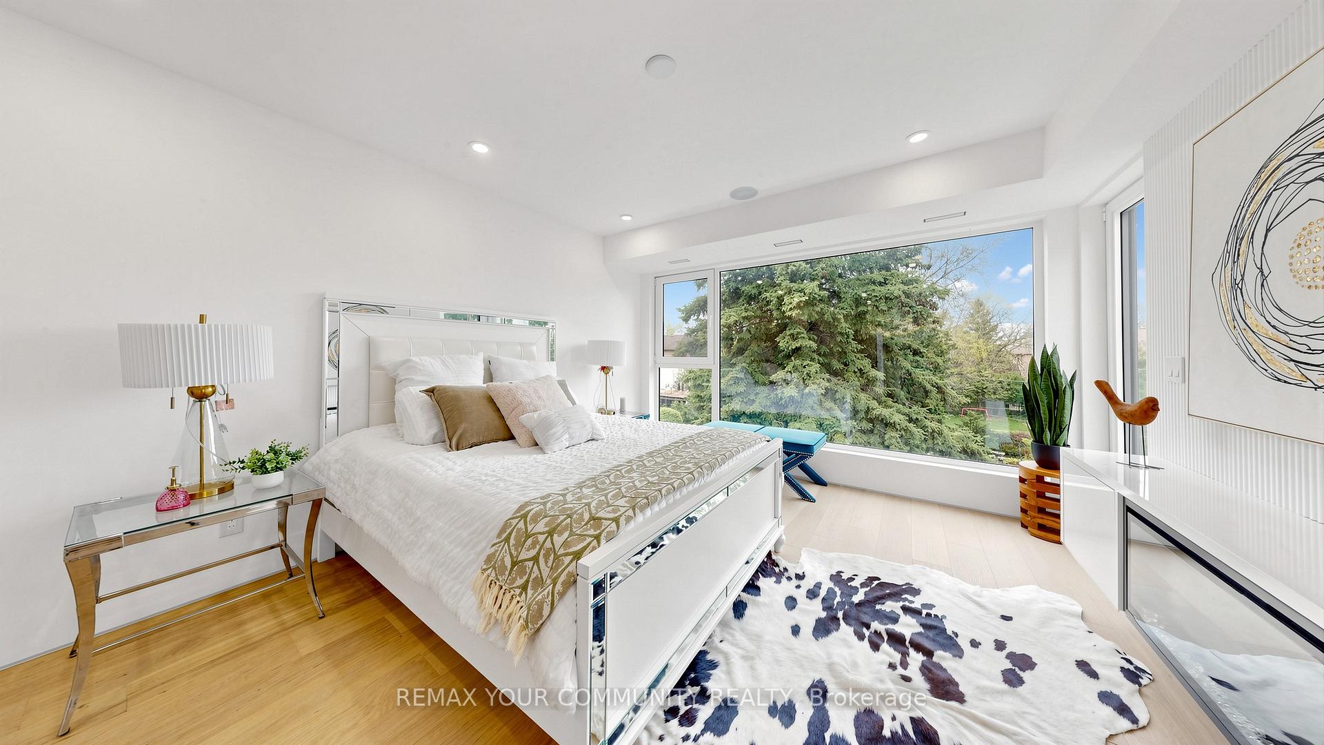 Photo 19 of 2970A Bayview Avenue, North York, Willowdale East — HOMEH